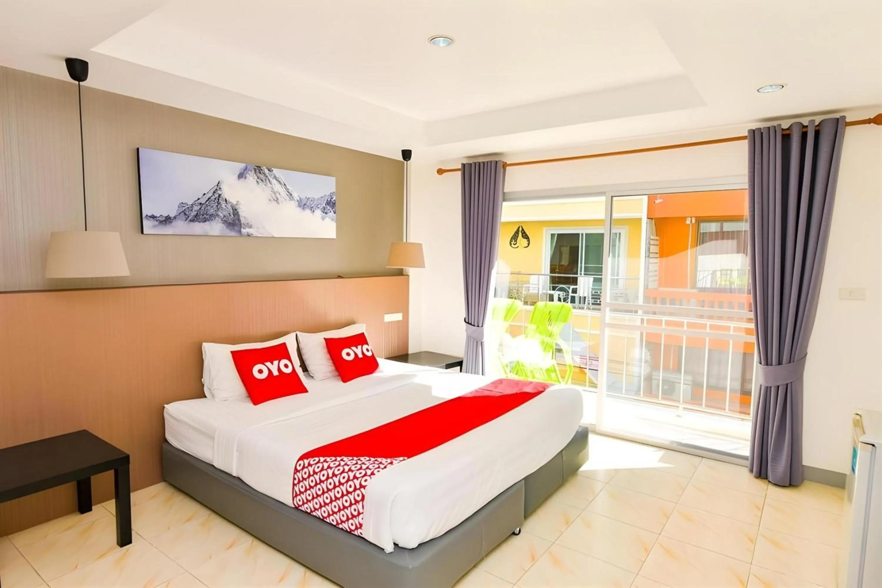 Photo of the whole room, Bed in OYO 394 Nana Beach Cha Am