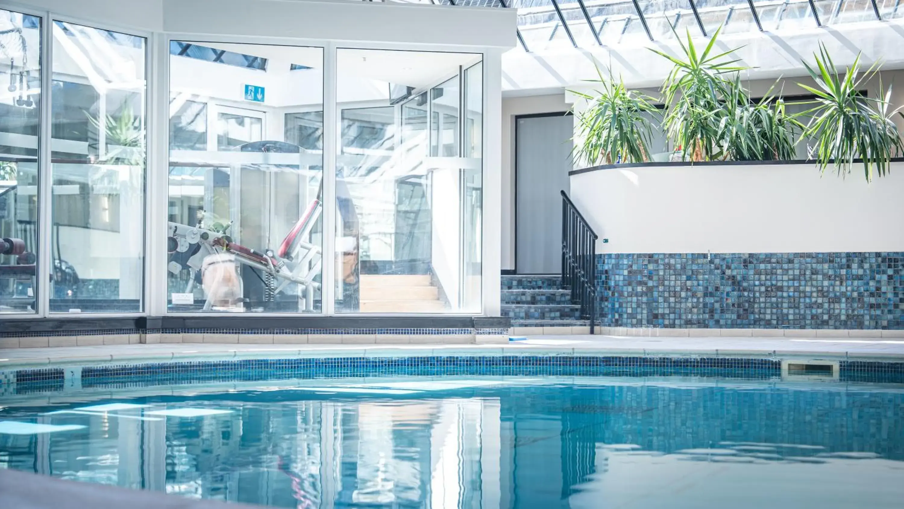 Swimming pool in The Aberdeen Dyce Hotel Swimming pool in The Aberdeen Dyce Hotel