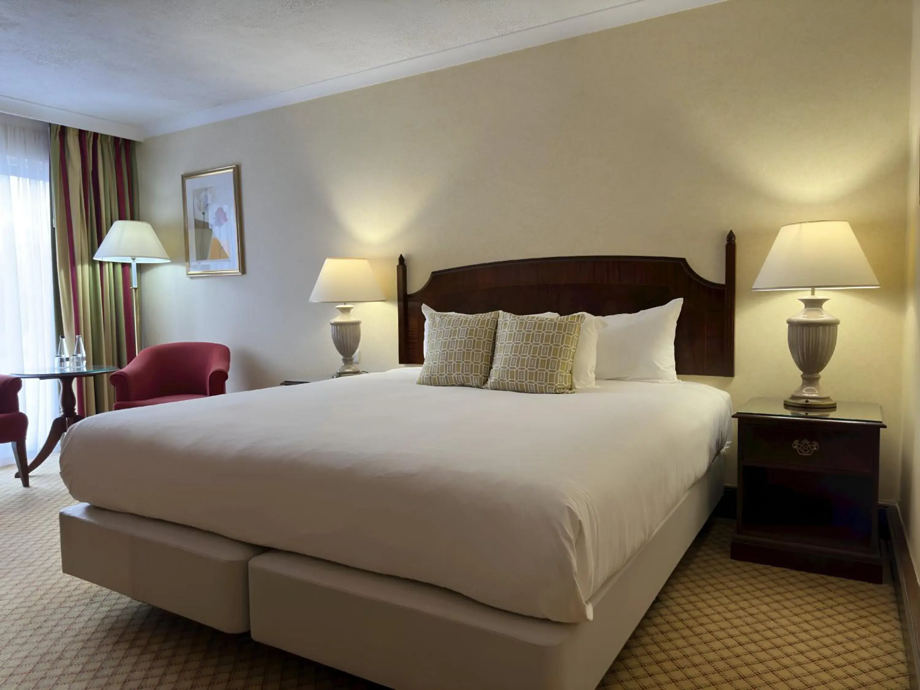 Standard King Room in The Aberdeen Dyce Hotel Standard King Room in The Aberdeen Dyce Hotel