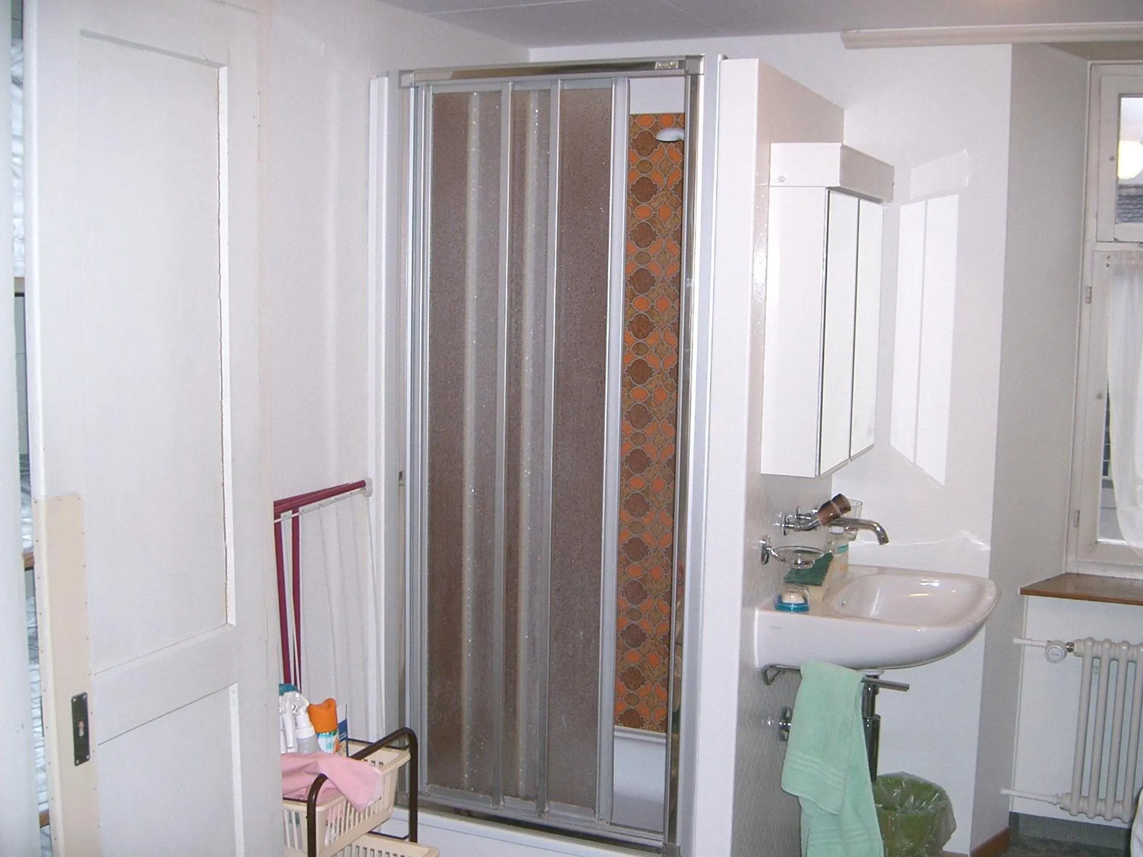 Shower in Hotel Lowen