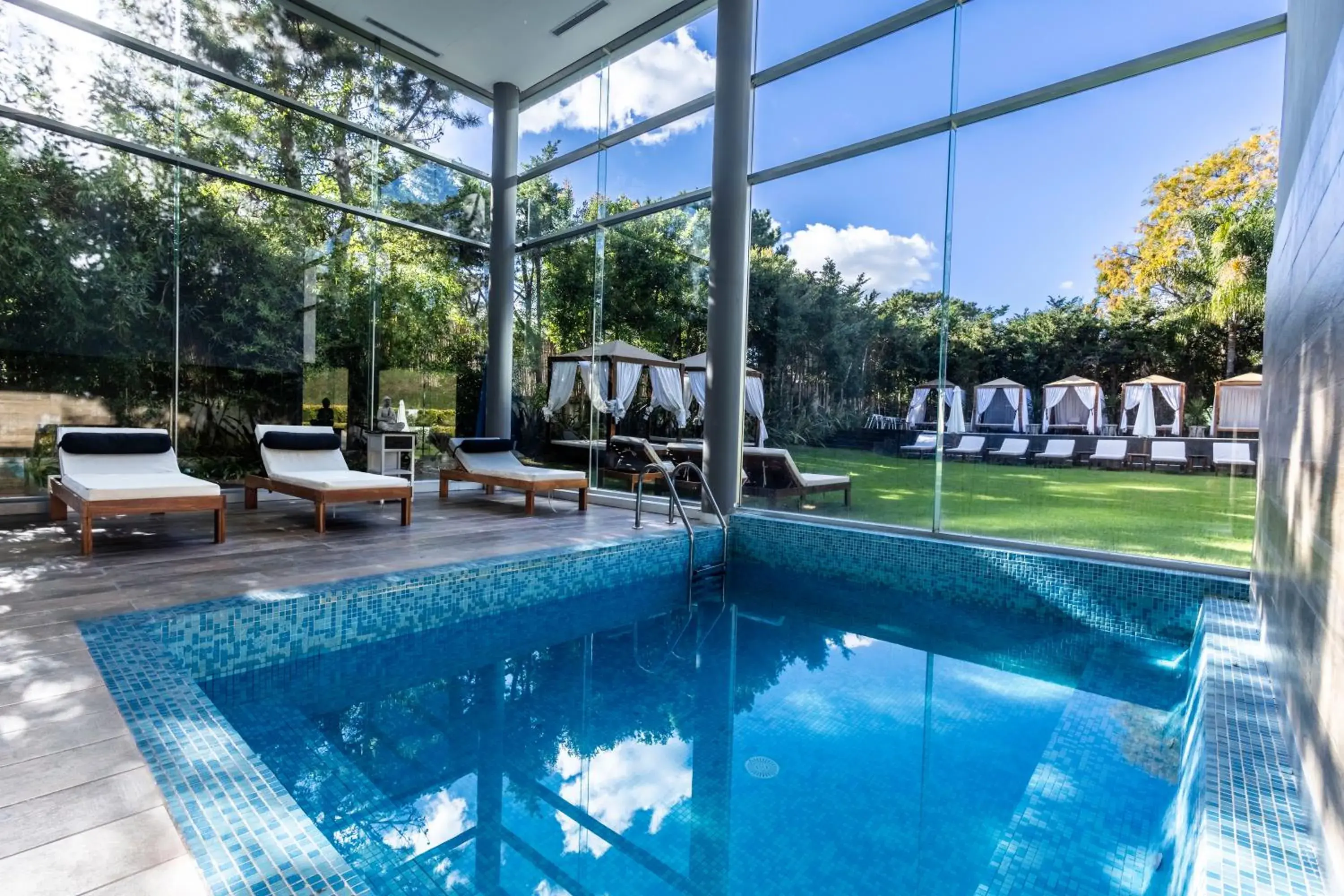 Swimming pool in Park Hotel Swimming pool in Park Hotel