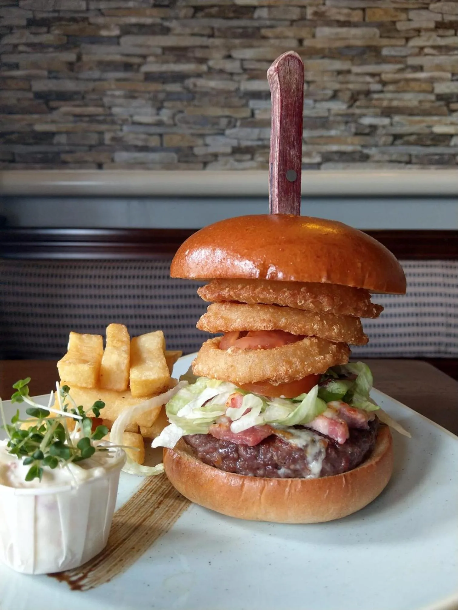 Food and drinks in Lake of Shadows Hotel