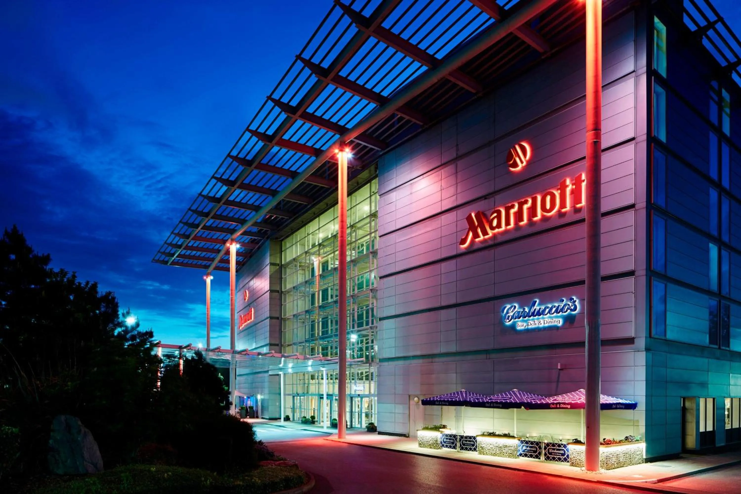 Property building in London Heathrow Marriott Hotel