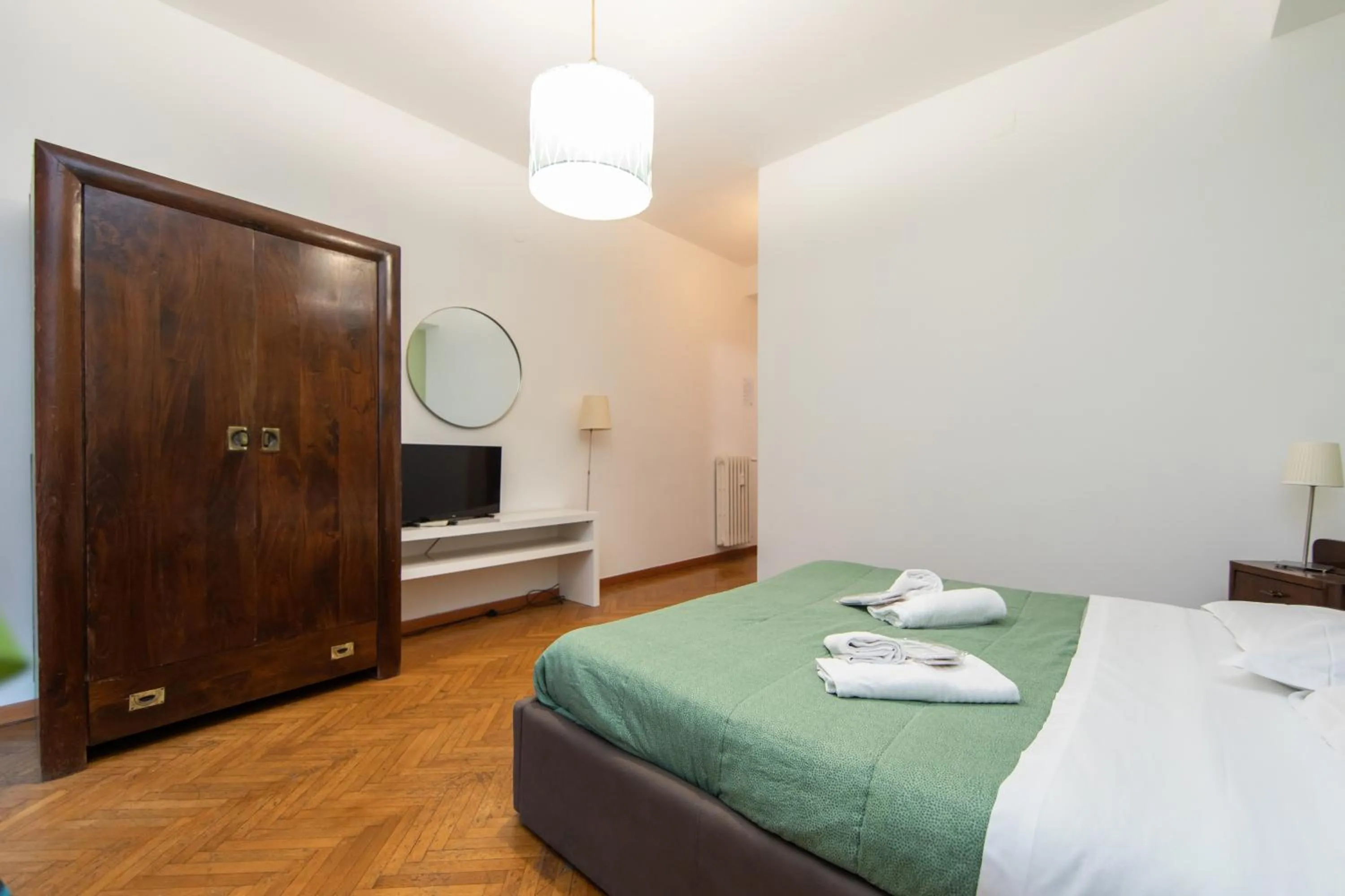 Photo of the whole room, Bed in L'Imperiale RomaTrastevere