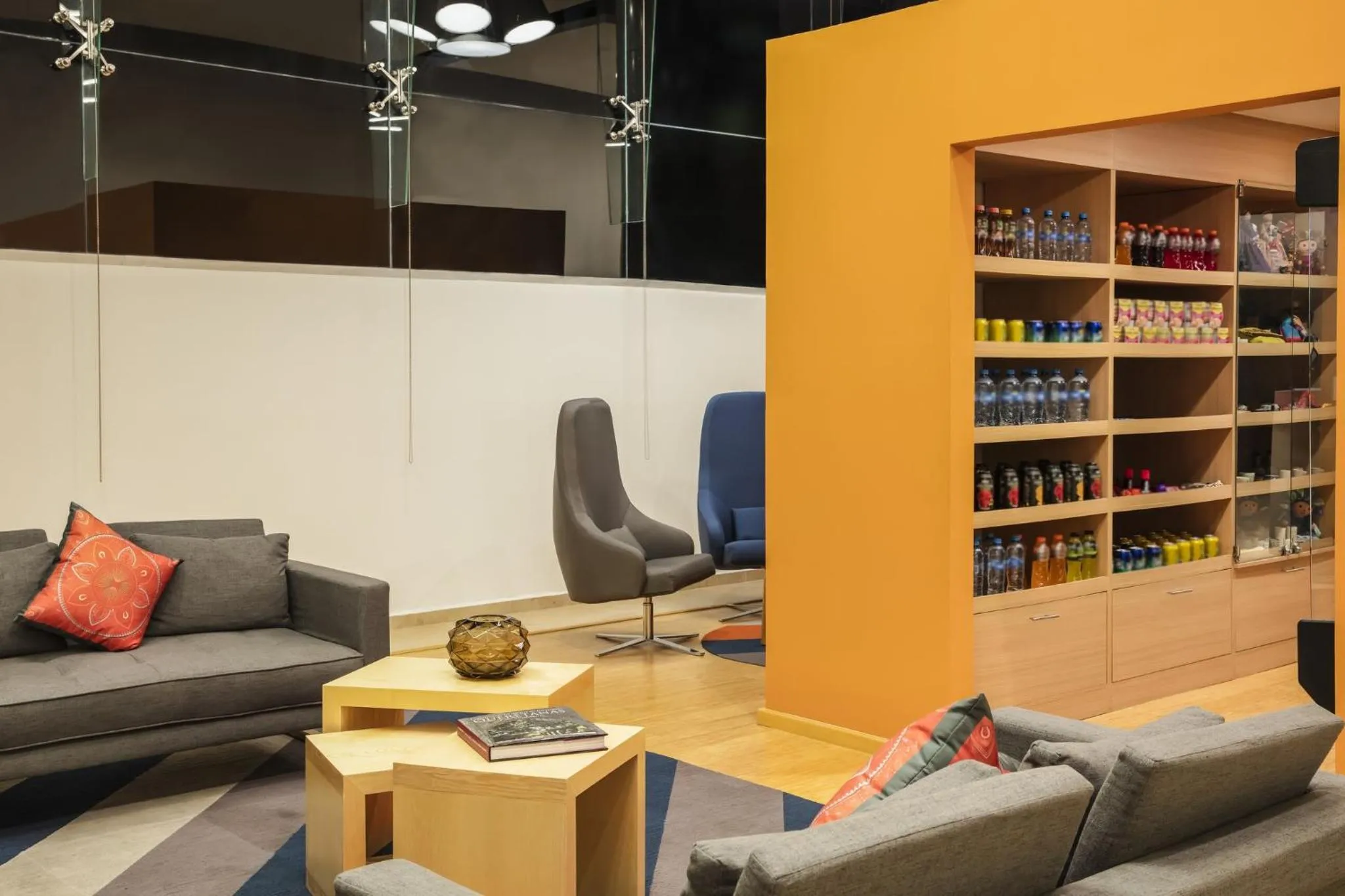 Lobby or reception in Fiesta Inn Express Queretaro Constituyentes