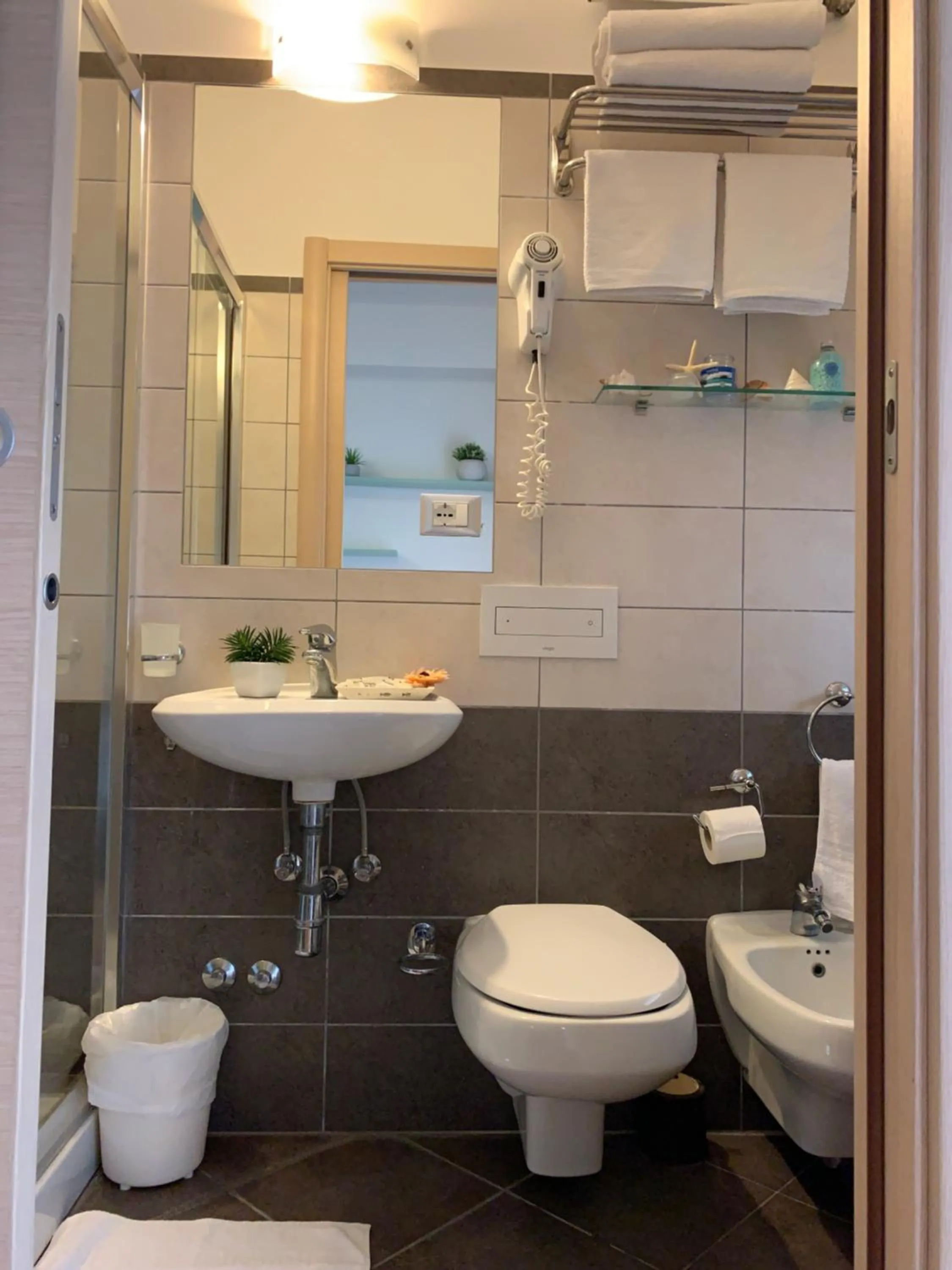 Bathroom in Hotel Palma Benessere