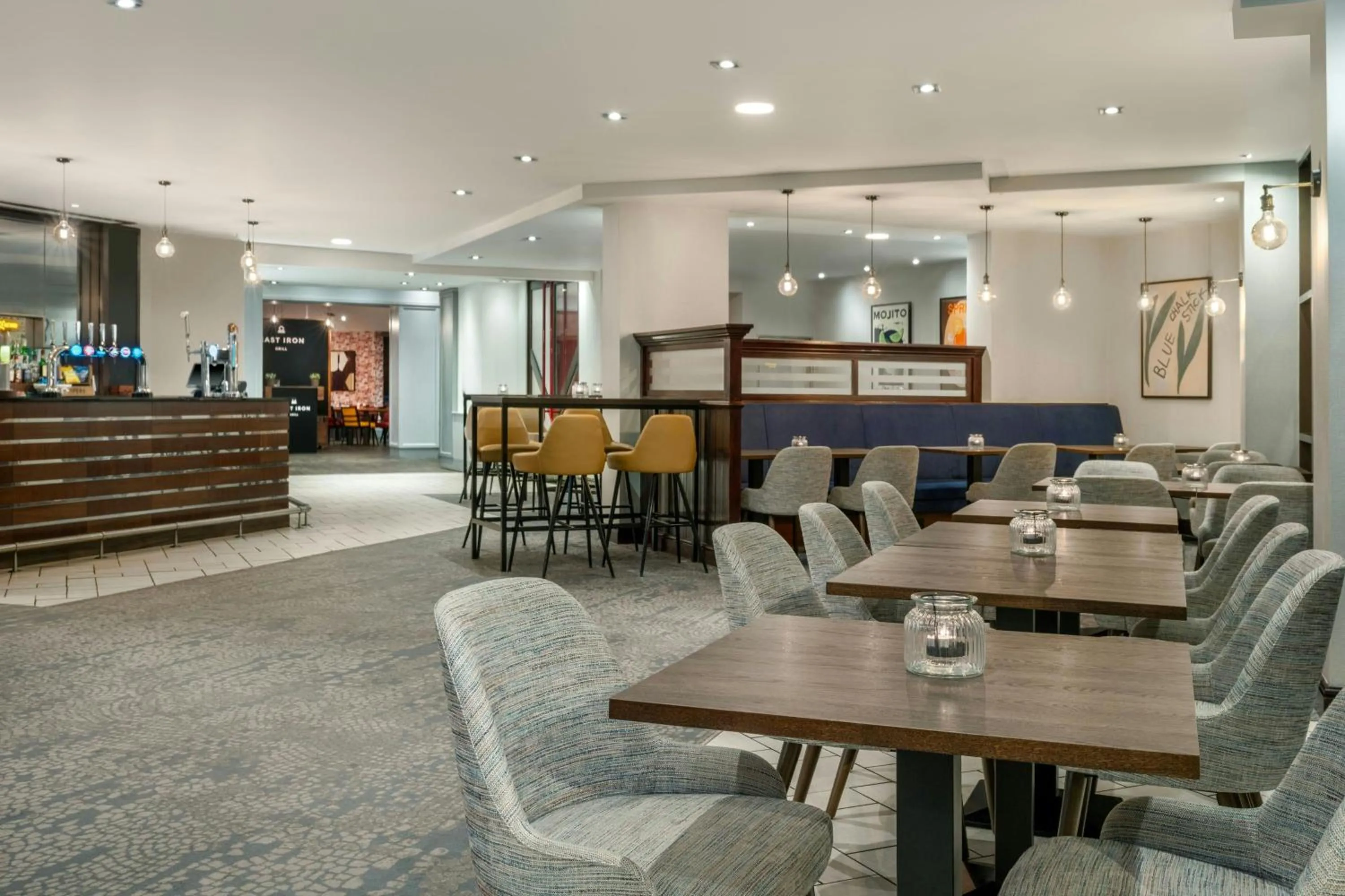 Lounge or bar in Delta Hotels by Marriott Newcastle Gateshead