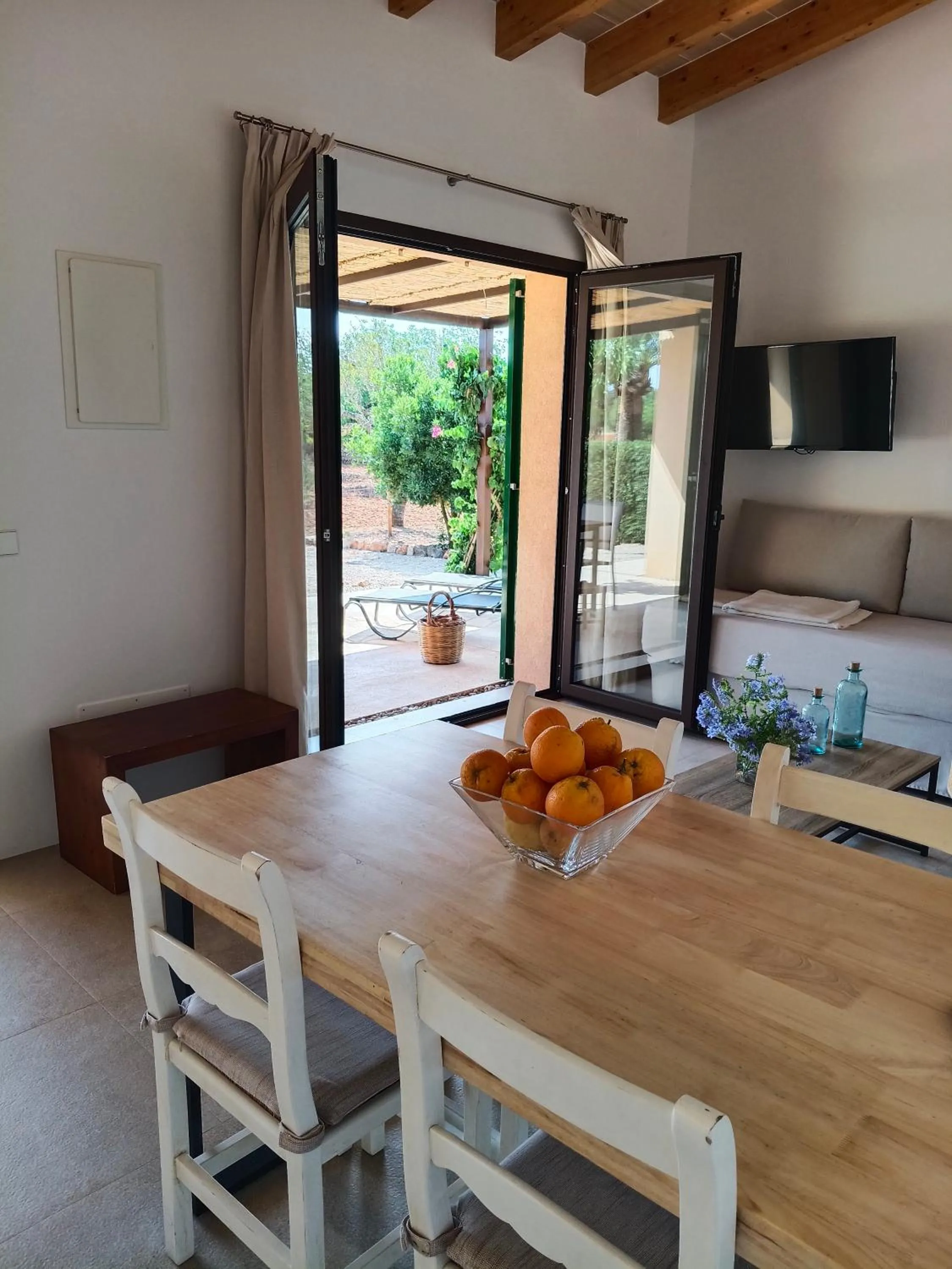 Dining area in son capellot