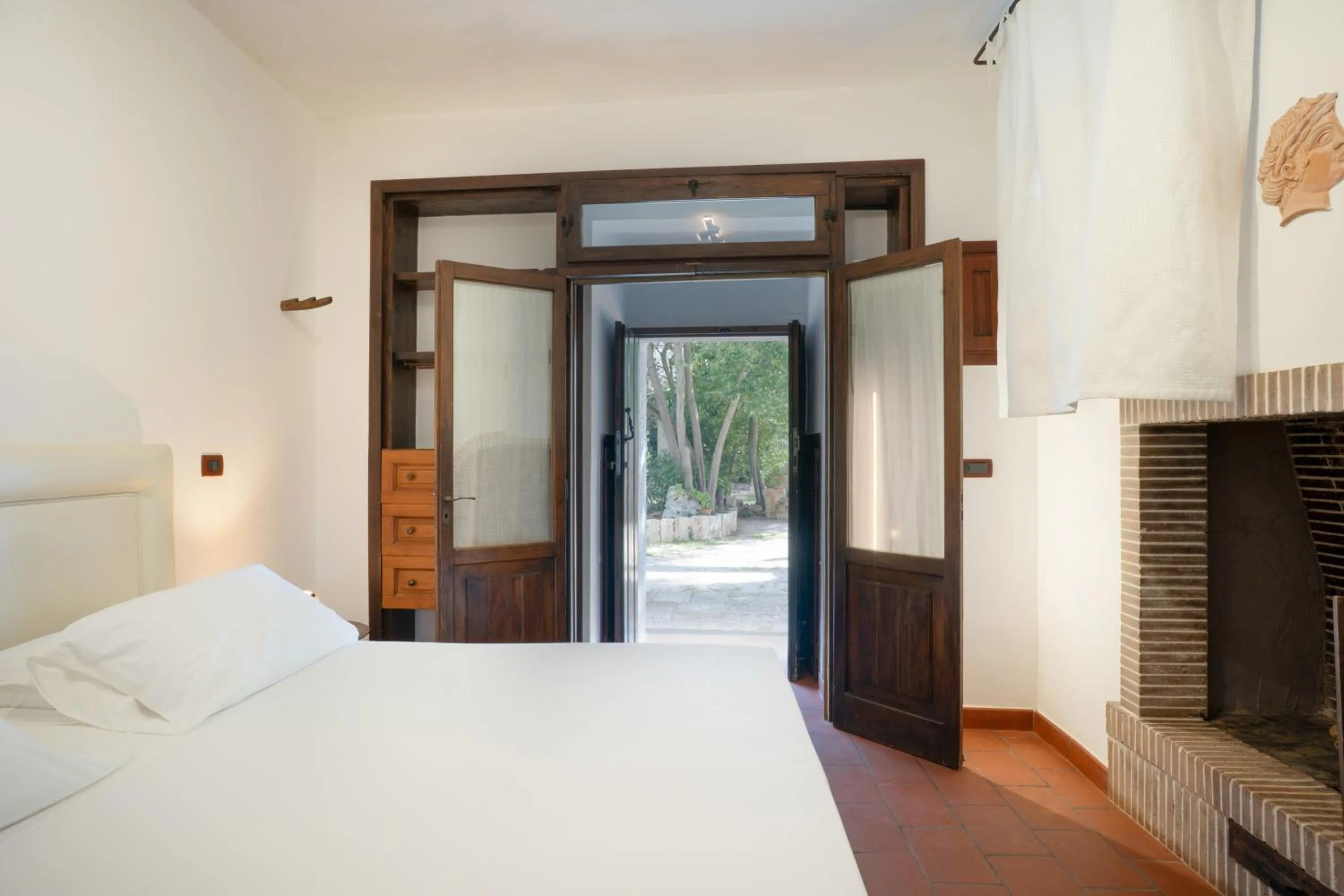 View (from property/room), Bed in Masseria Le Lamie