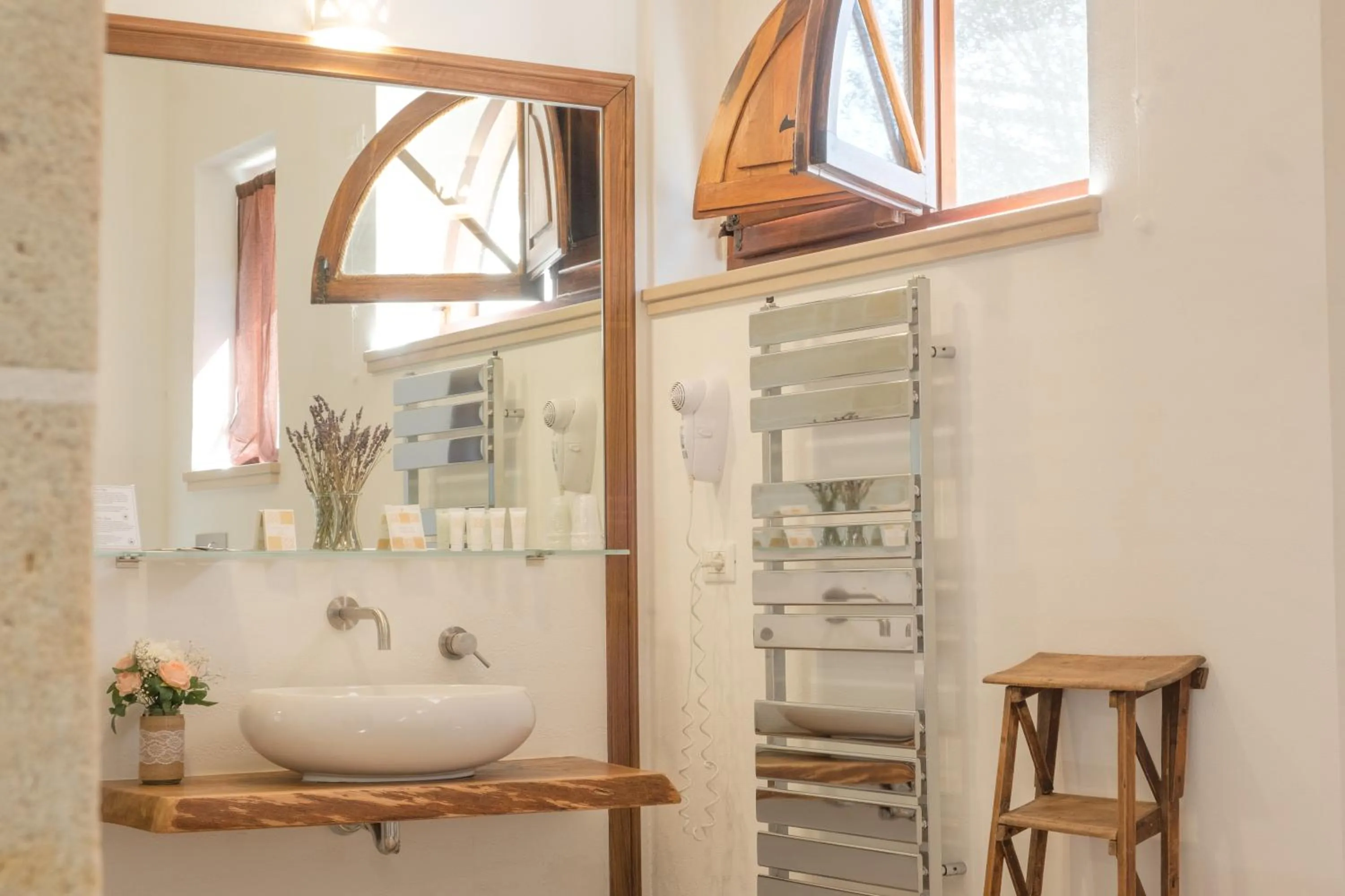 Bathroom in Masseria Le Lamie