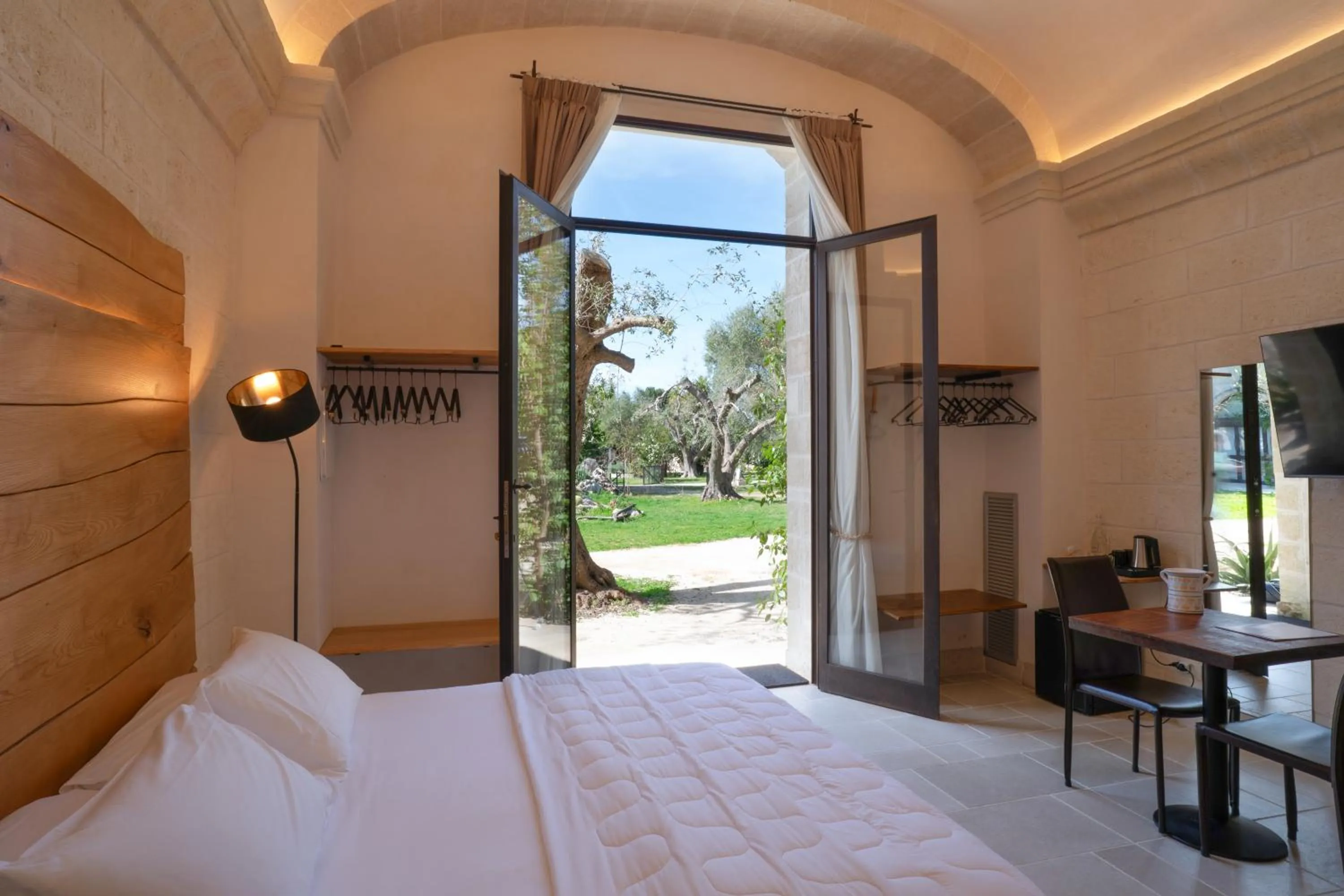 View (from property/room), Bed in Masseria Le Lamie