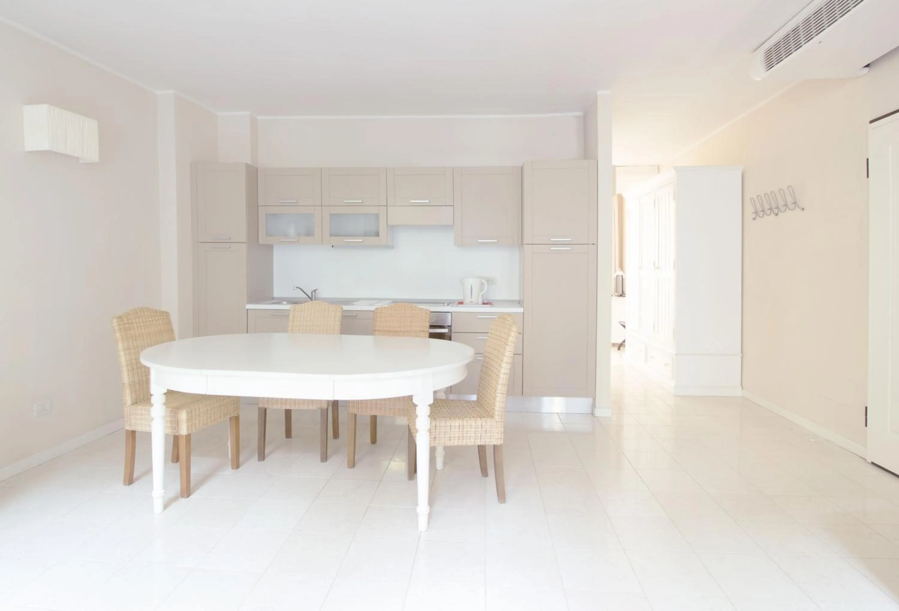 Kitchen or kitchenette in Adriano Residence