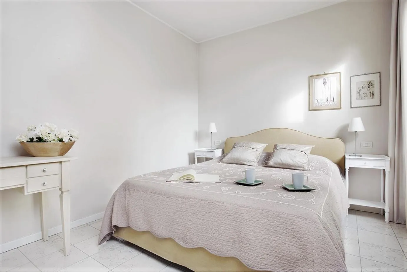 Bed in Adriano Residence