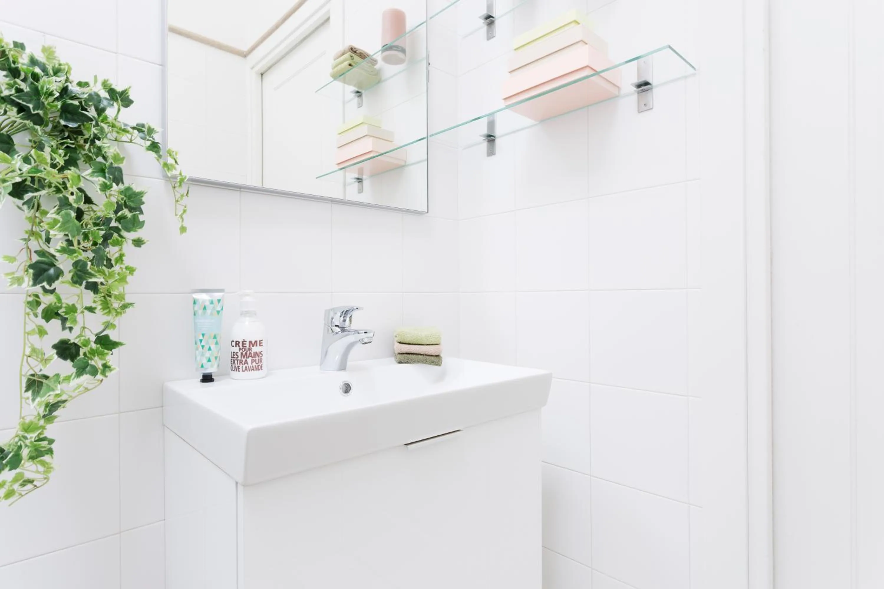 Shower in Adriano Residence