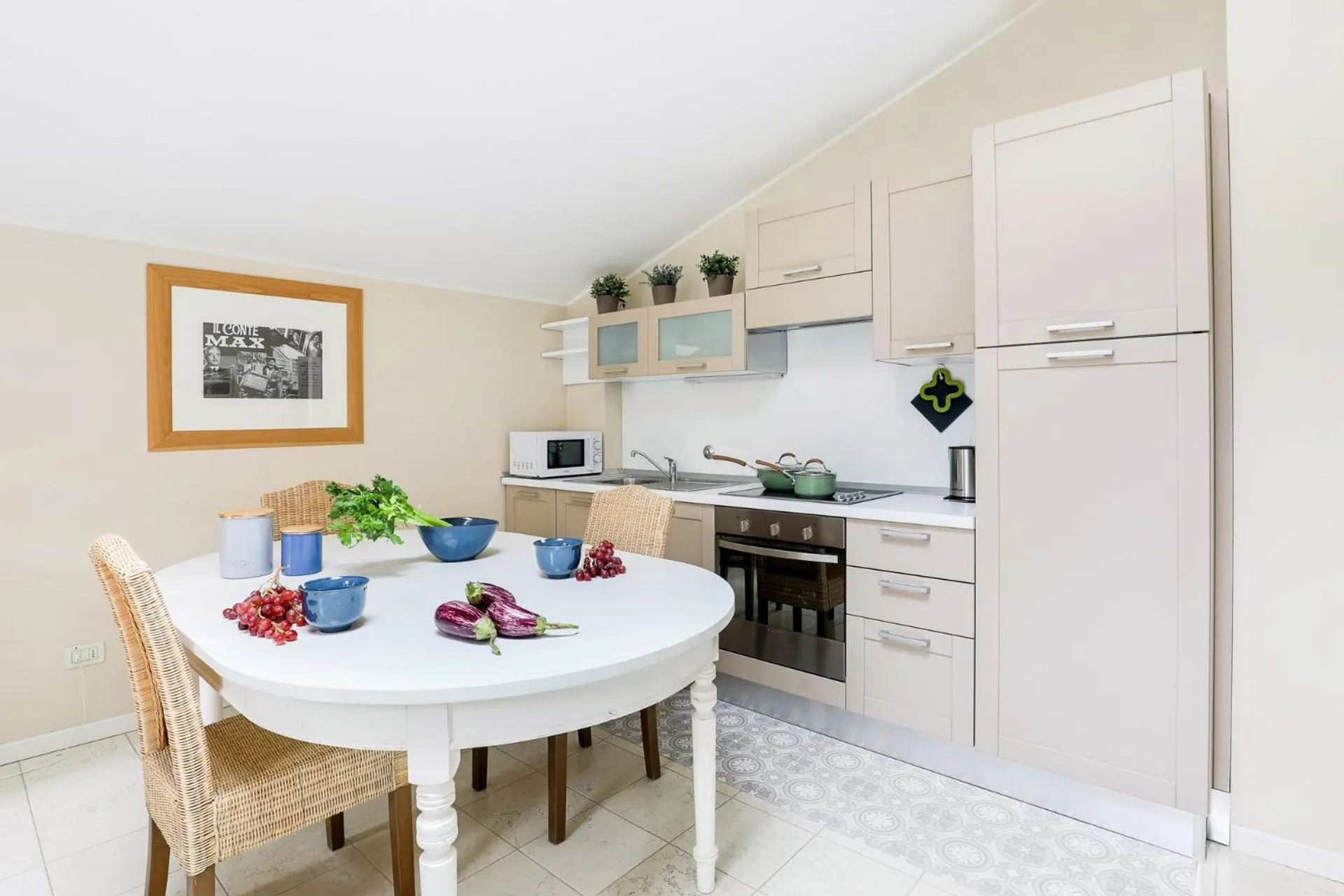 Kitchen or kitchenette in Adriano Residence