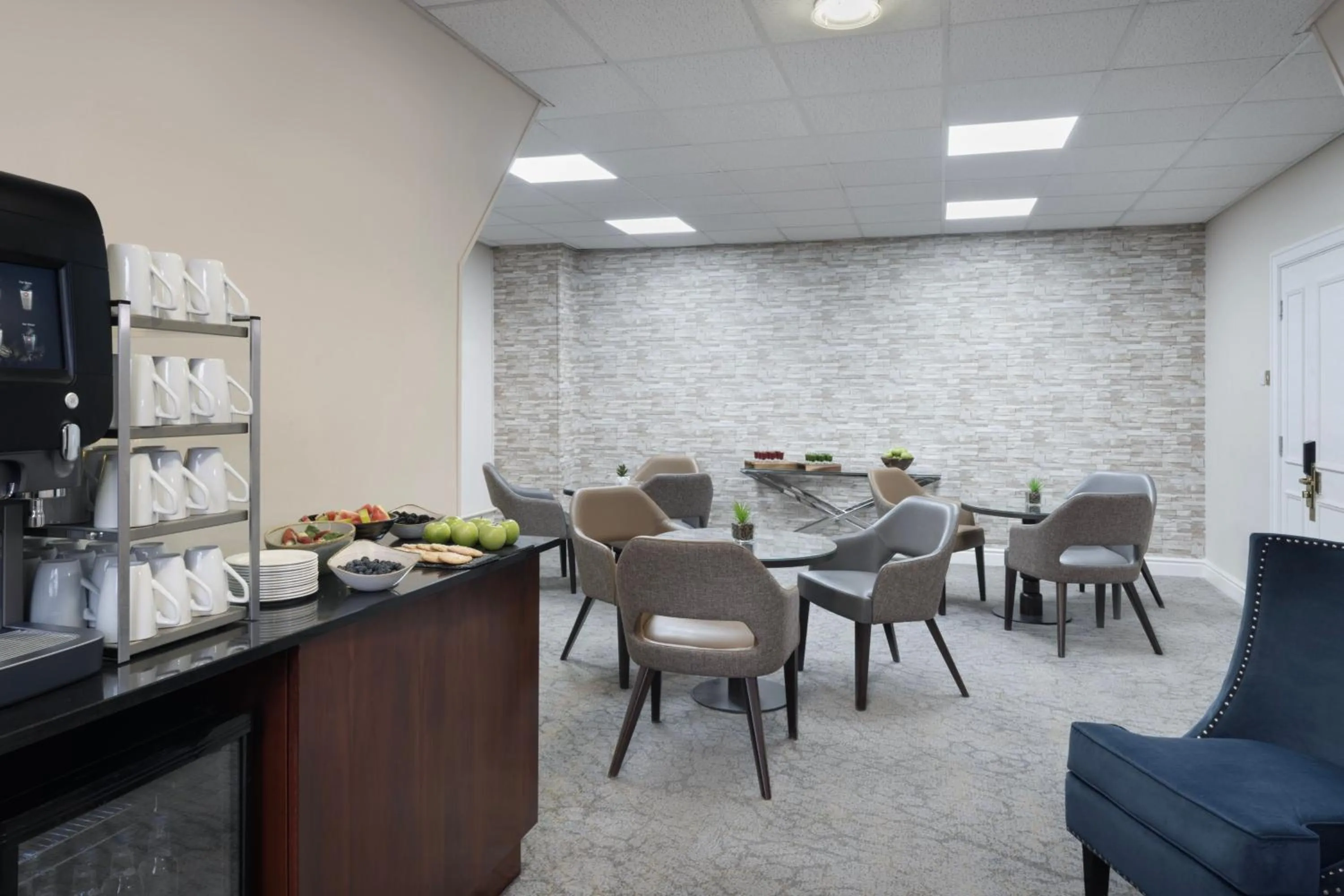 Lounge or bar in Delta Hotels by Marriott Preston