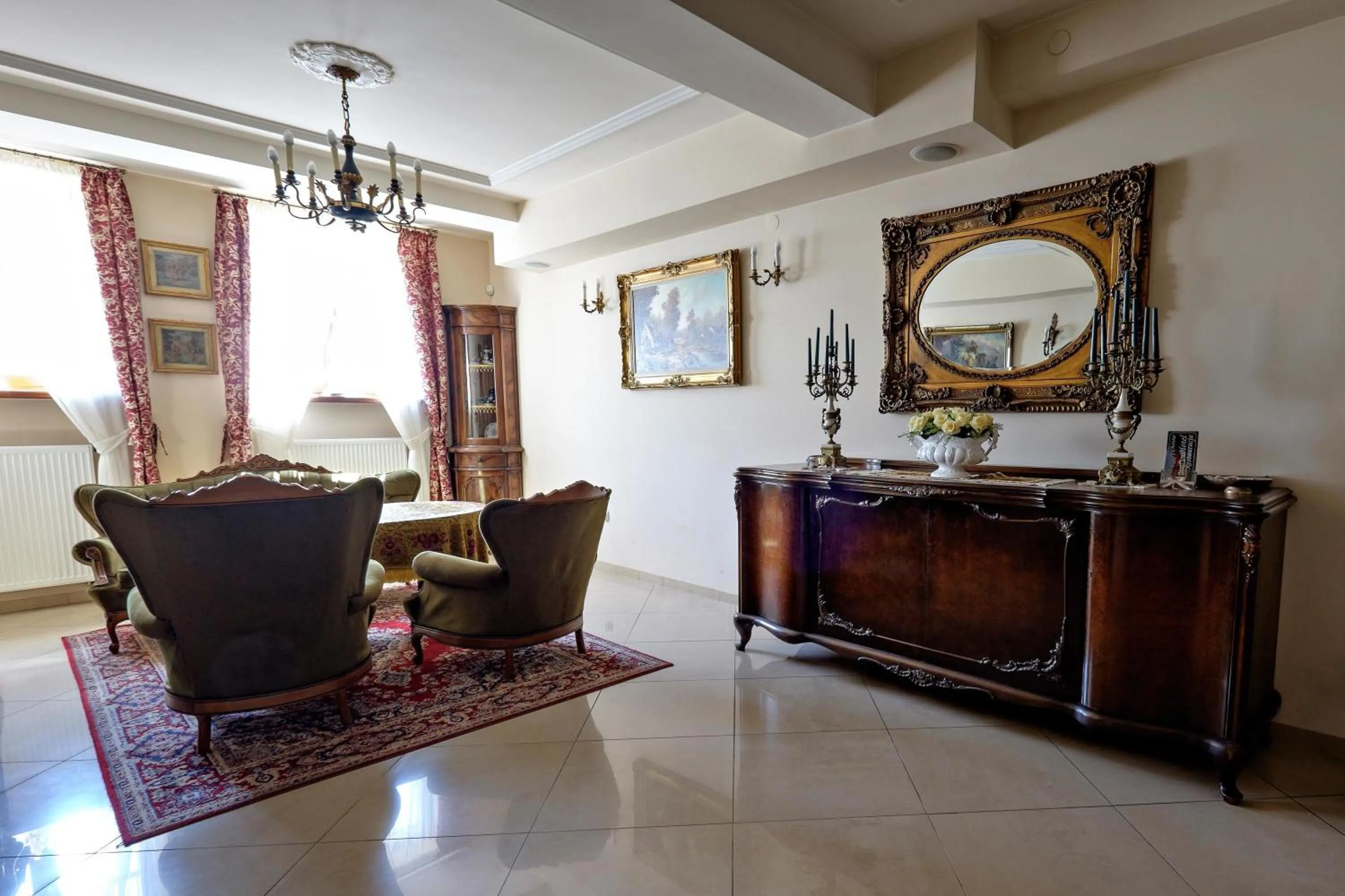 Decorative detail in Dwór Stary Chotów