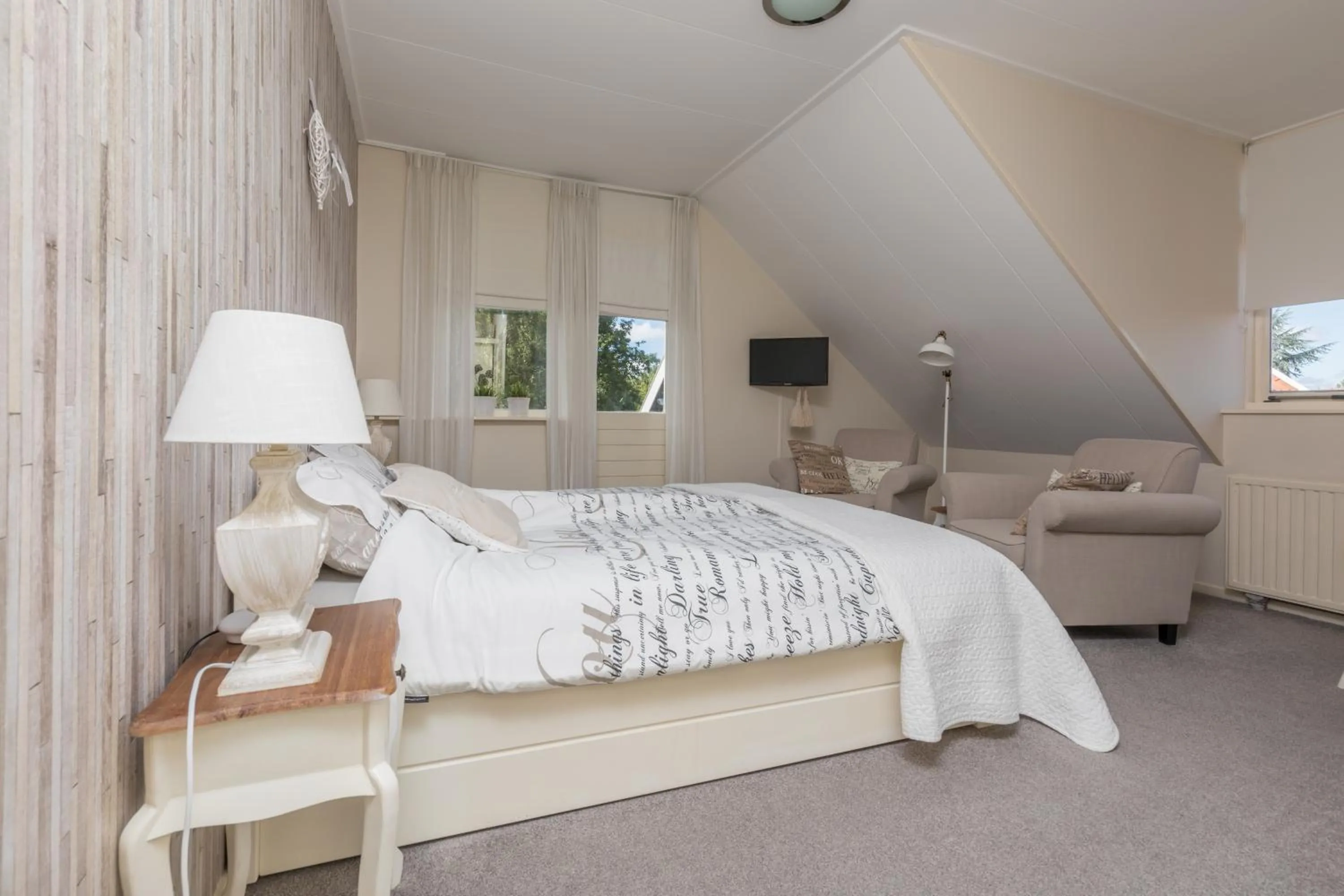 Bedroom, Bed in Hotel-Restaurant van der Weijde