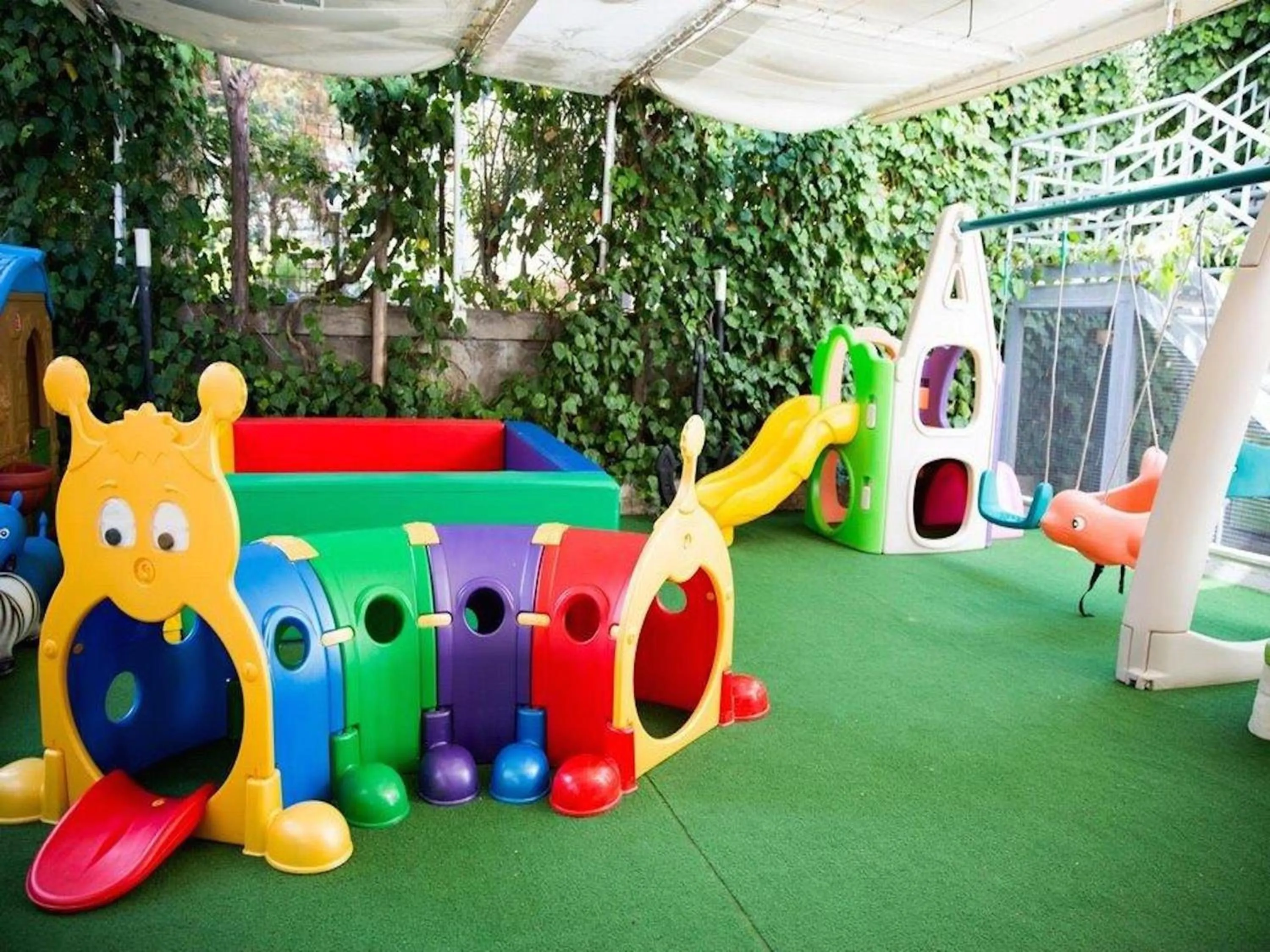 Area and facilities in Zenit Hotel