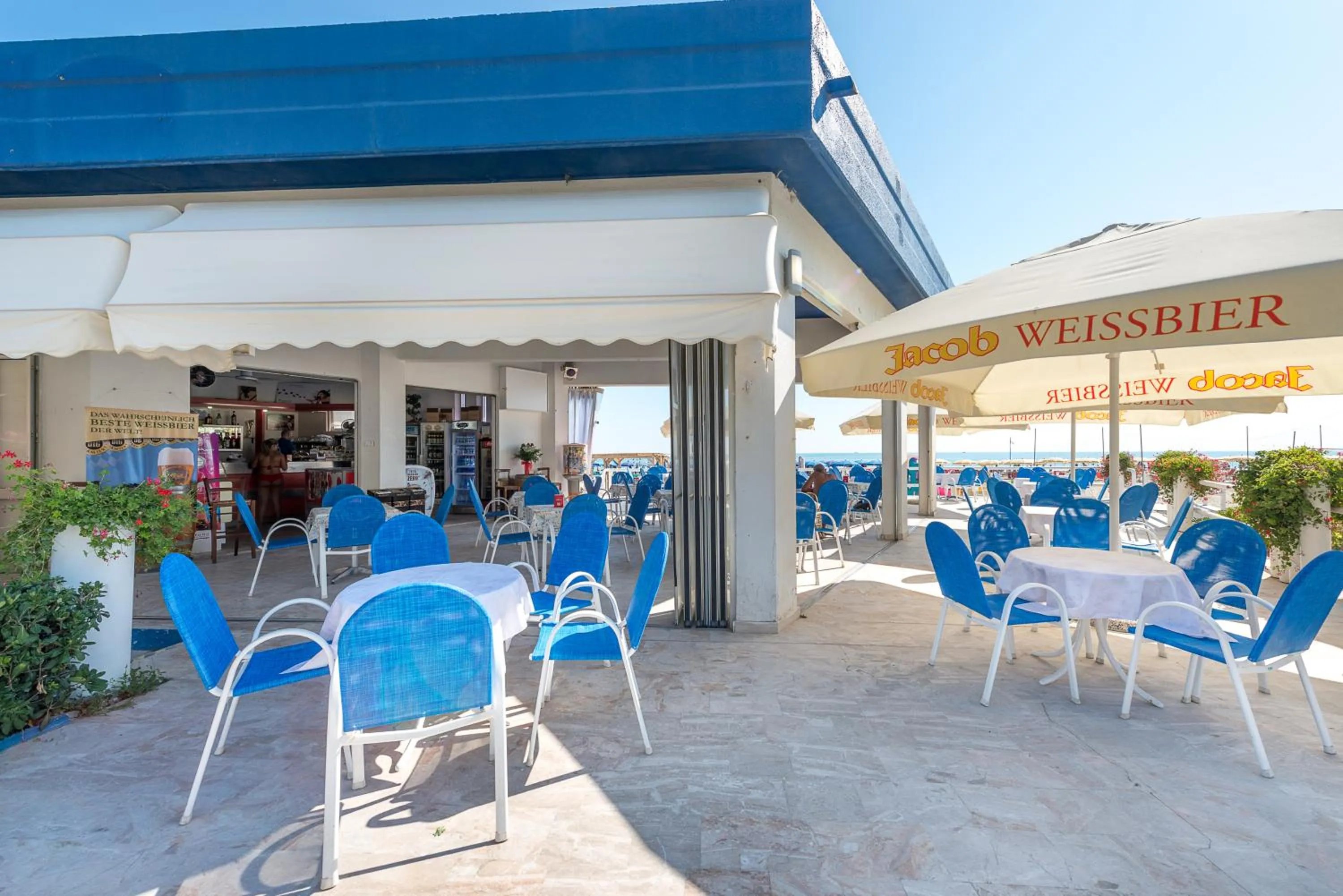 Beach in Zenit Hotel