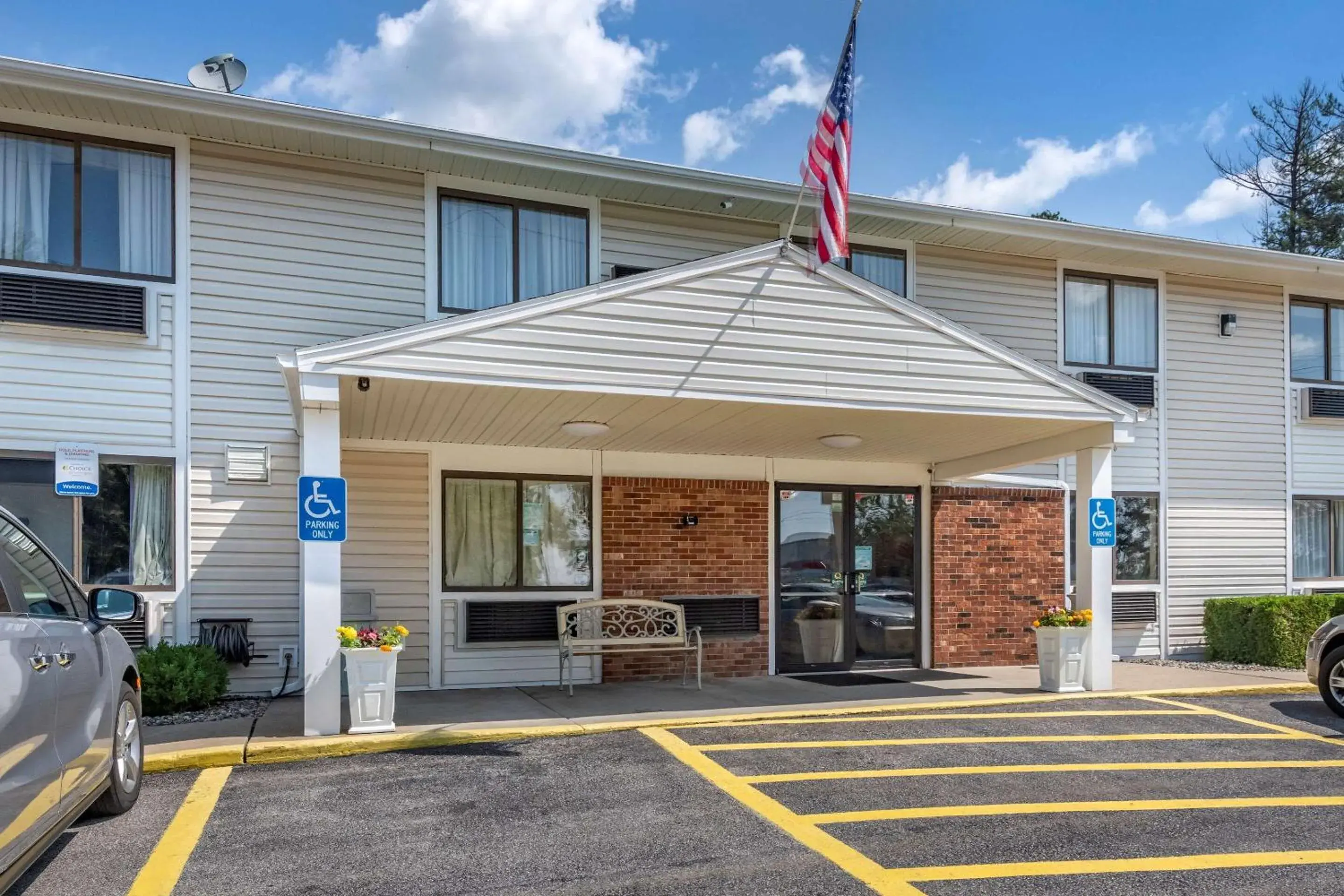 Property building in Quality Inn Property building in Quality Inn
