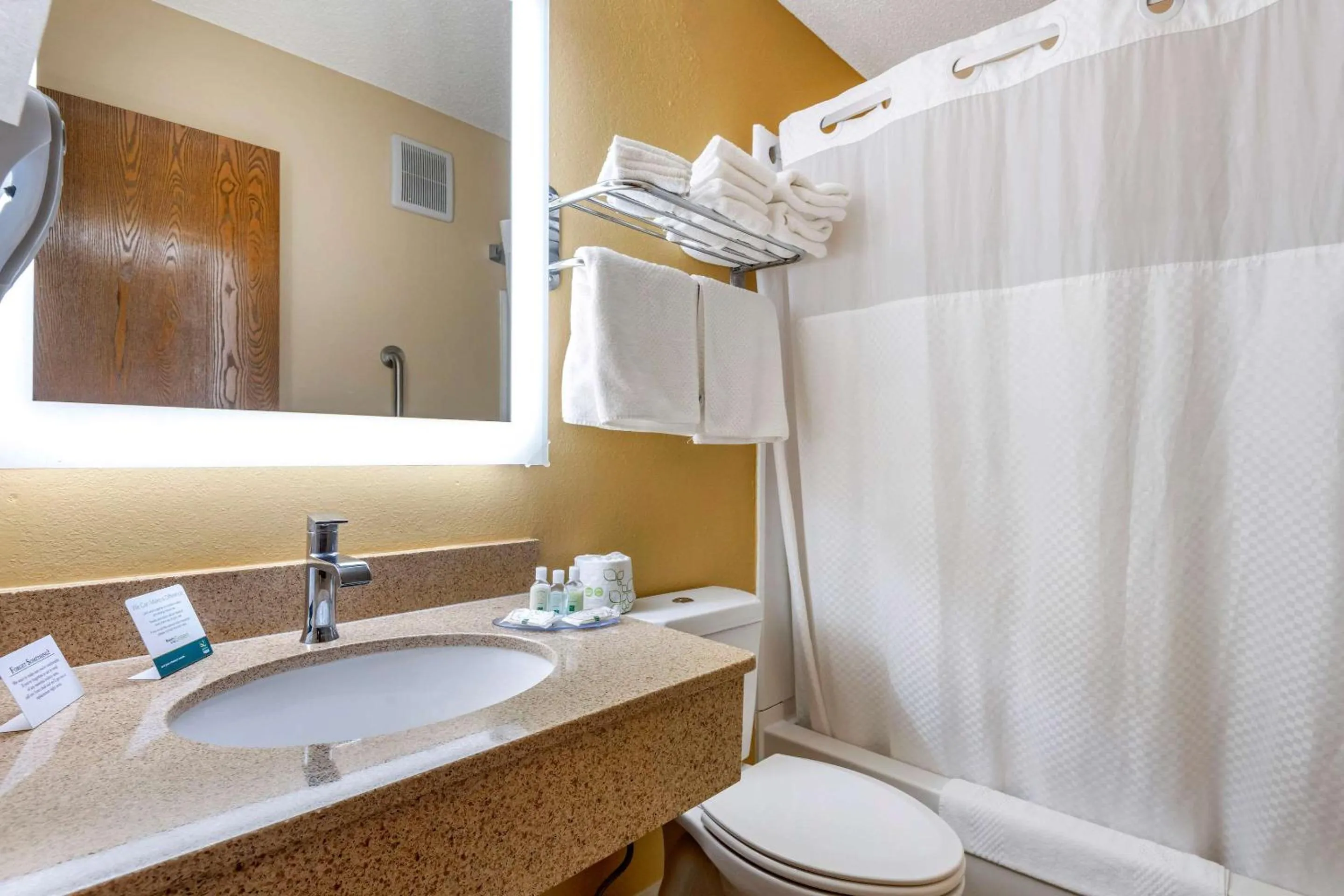 Bathroom in Quality Inn Sanford - Kennebunk