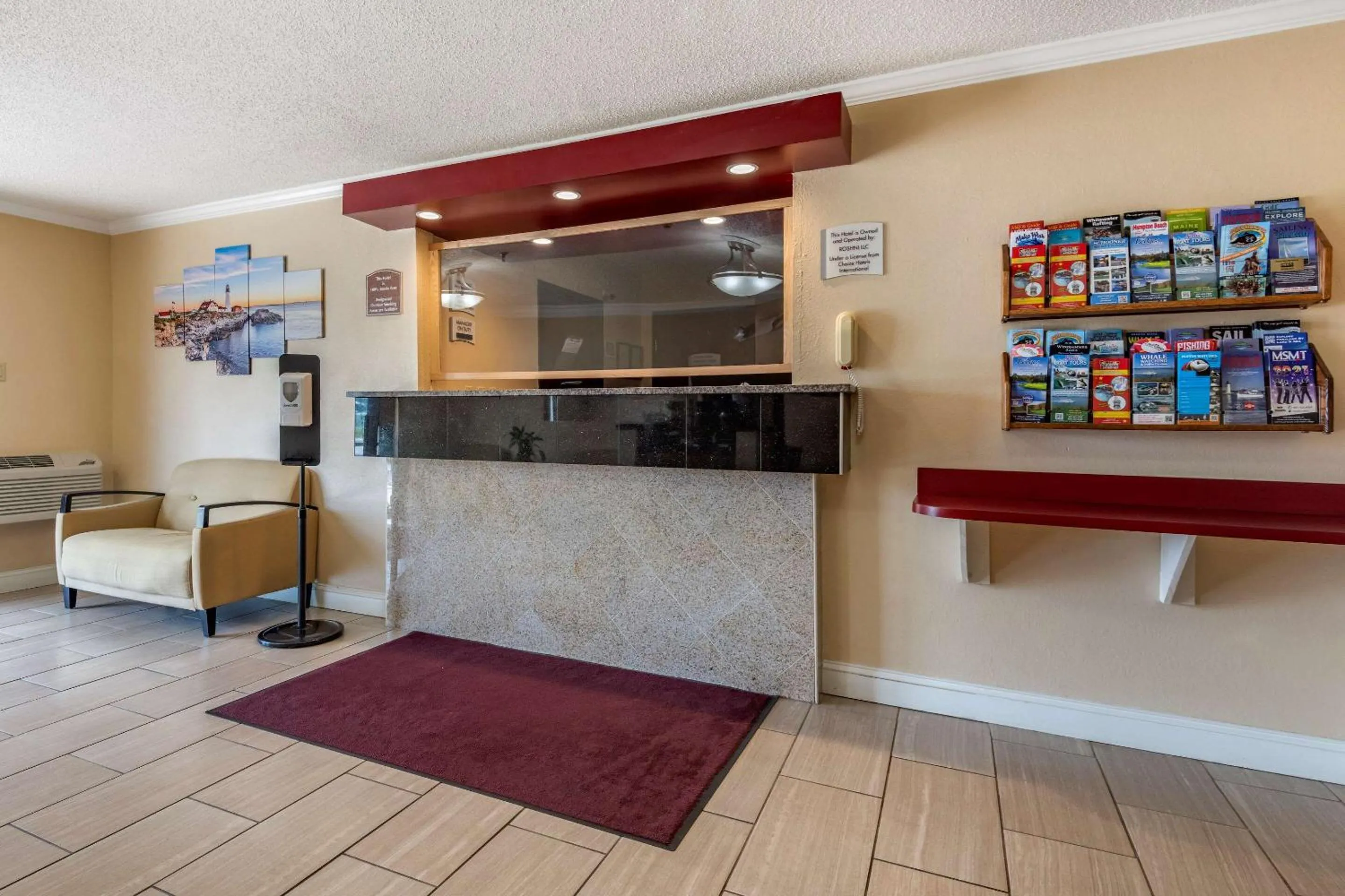 Lobby or reception in Quality Inn Sanford - Kennebunk