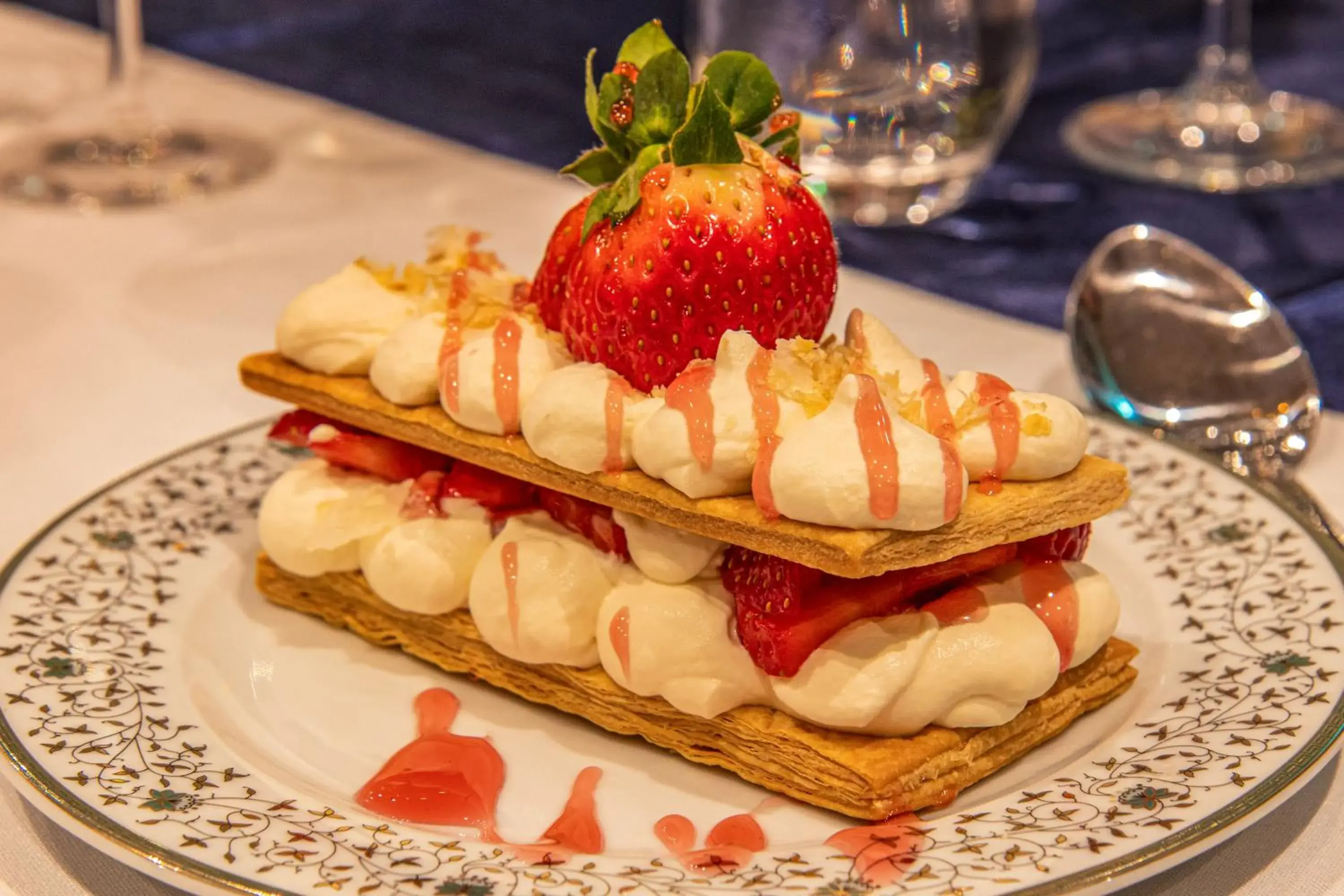 Food and drinks in Meon Valley Hotel, Golf & Country Club Food and drinks in Meon Valley Hotel, Golf & Country Club