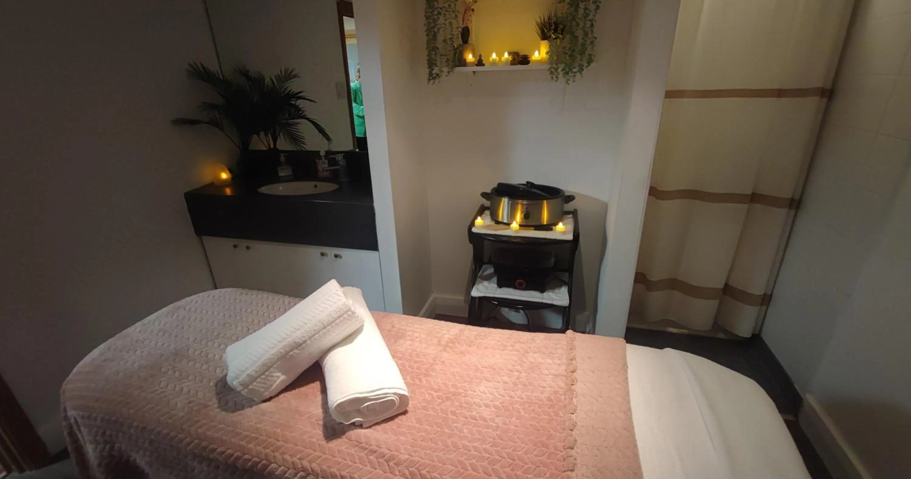 Spa and wellness centre/facilities, Bed in Meon Valley Hotel, Spa & Golf