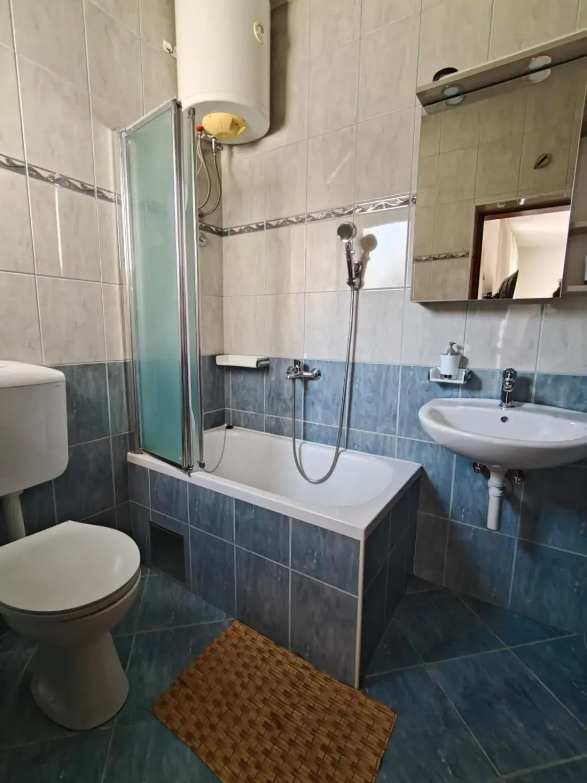 Toilet in Apartments Miljas Toilet in Apartments Miljas