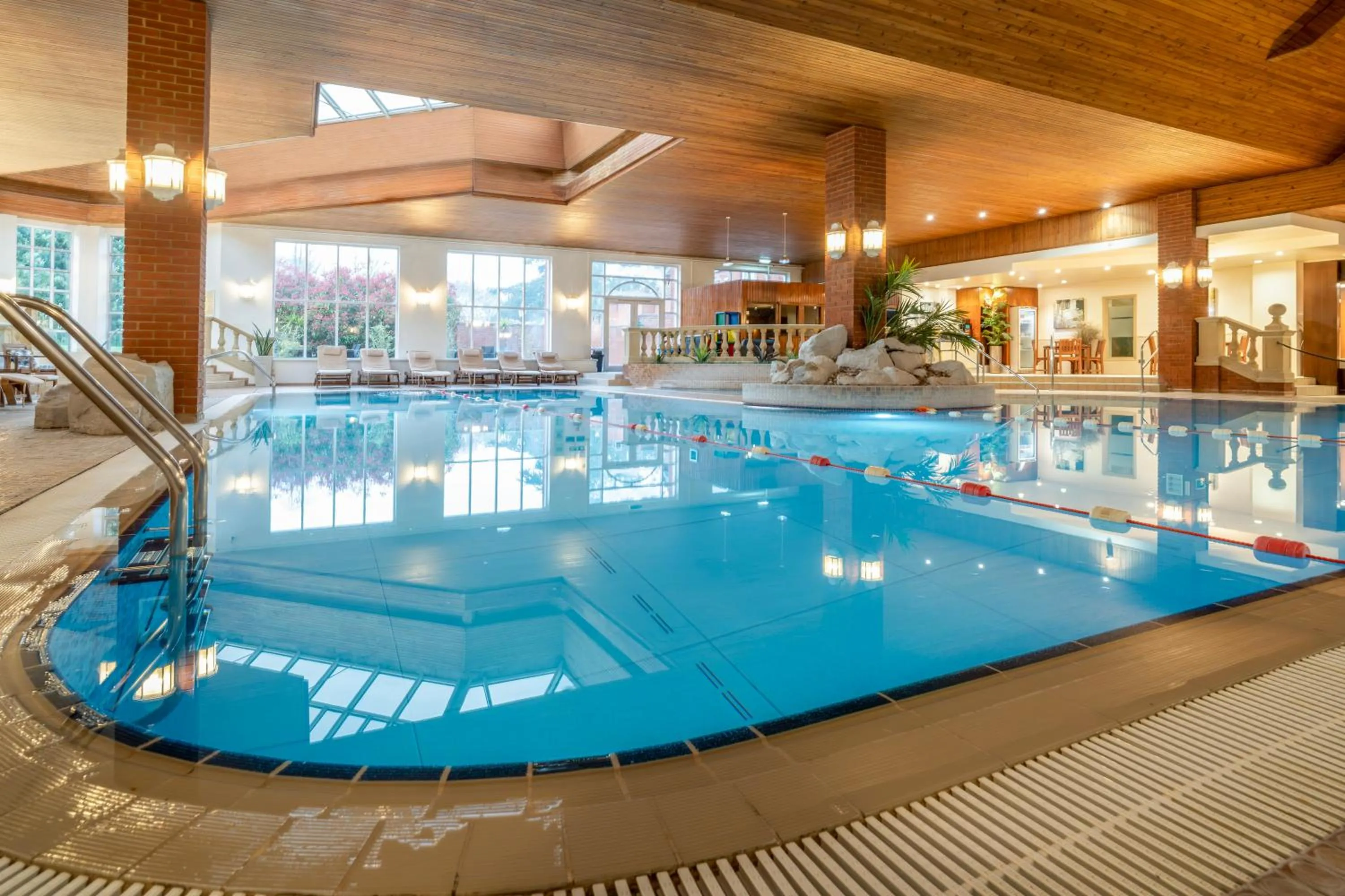 Swimming pool in Sprowston Manor Hotel, Spa & Golf