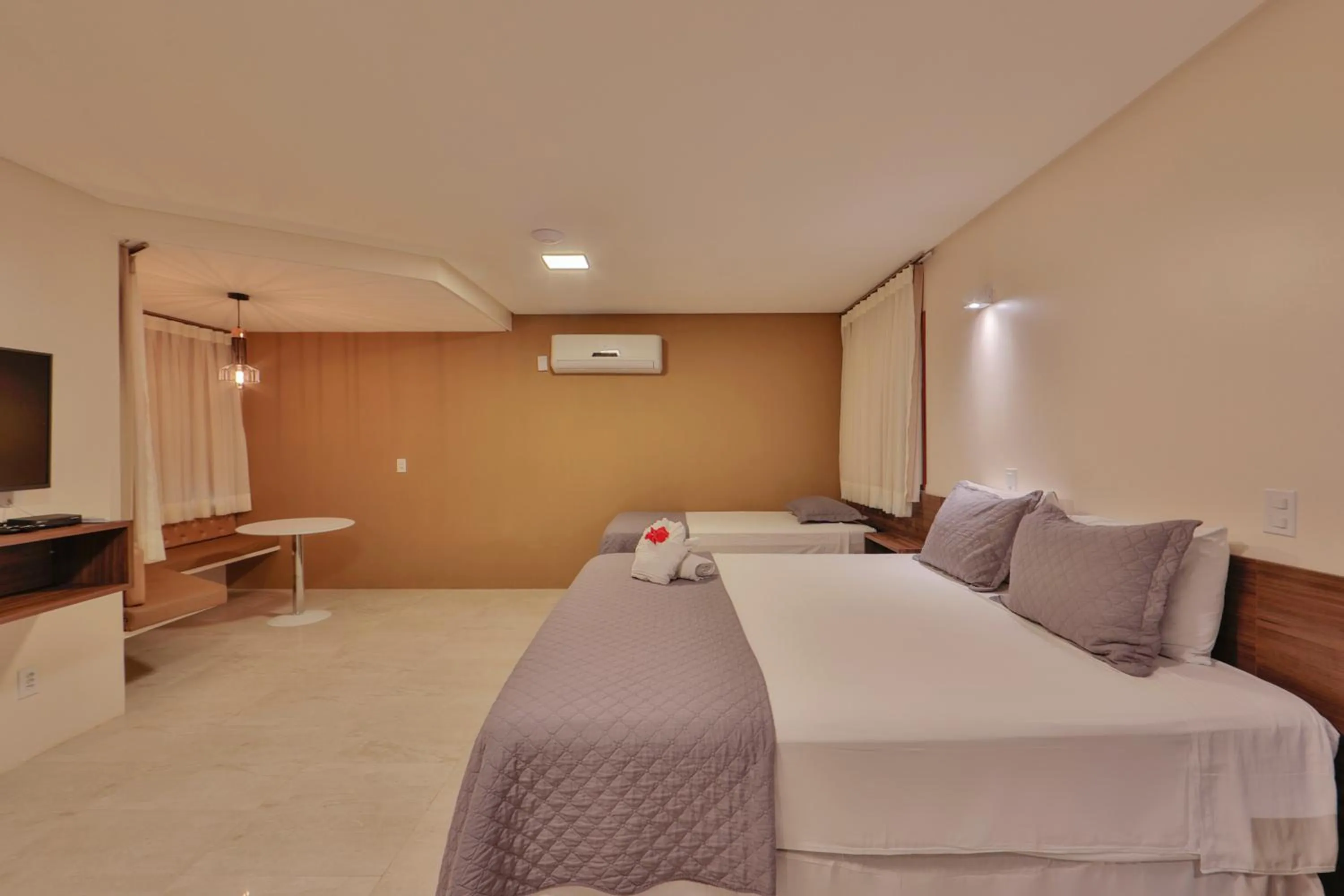 Photo of the whole room, Bed in Pousada Humaitá