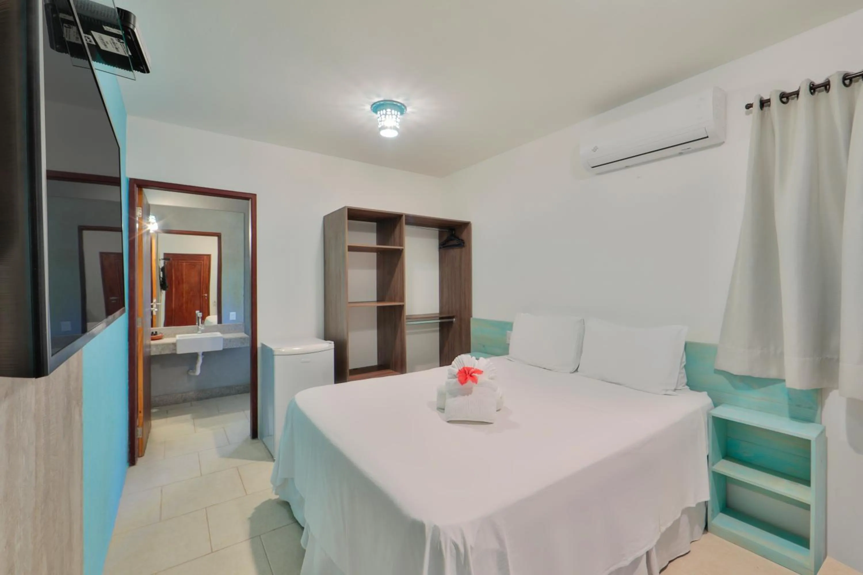 Photo of the whole room, Bed in Pousada Humaitá