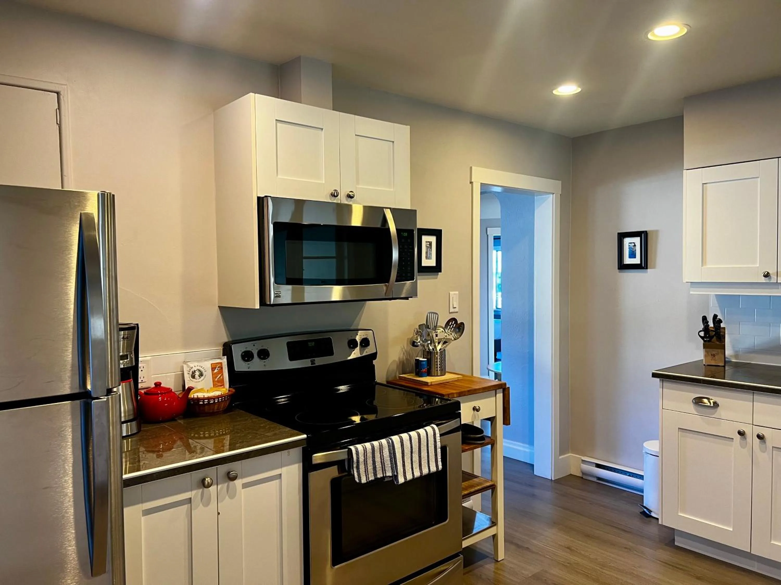 Coffee/tea facilities in Buccaneer Inn