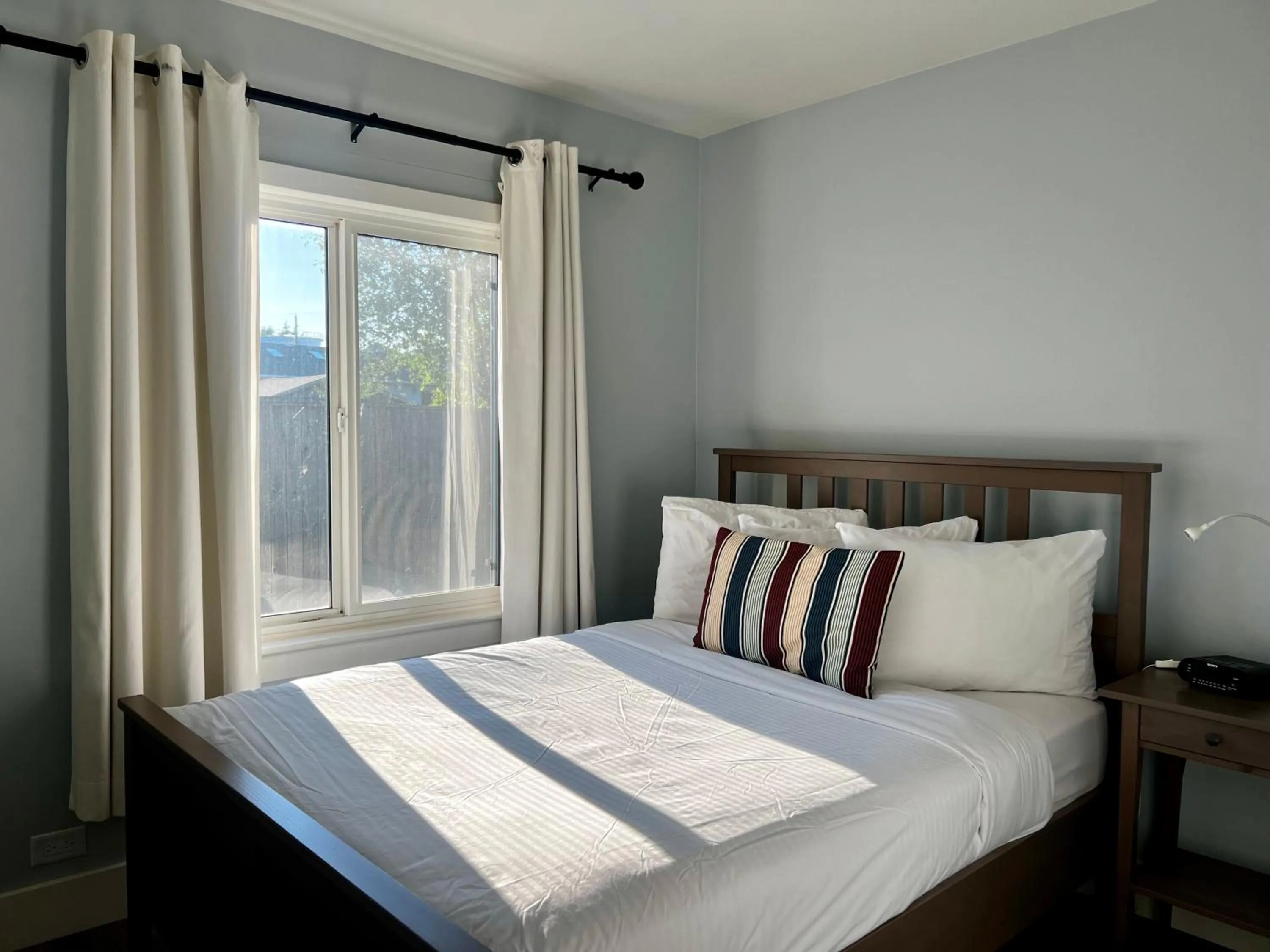 Bed in Buccaneer Inn