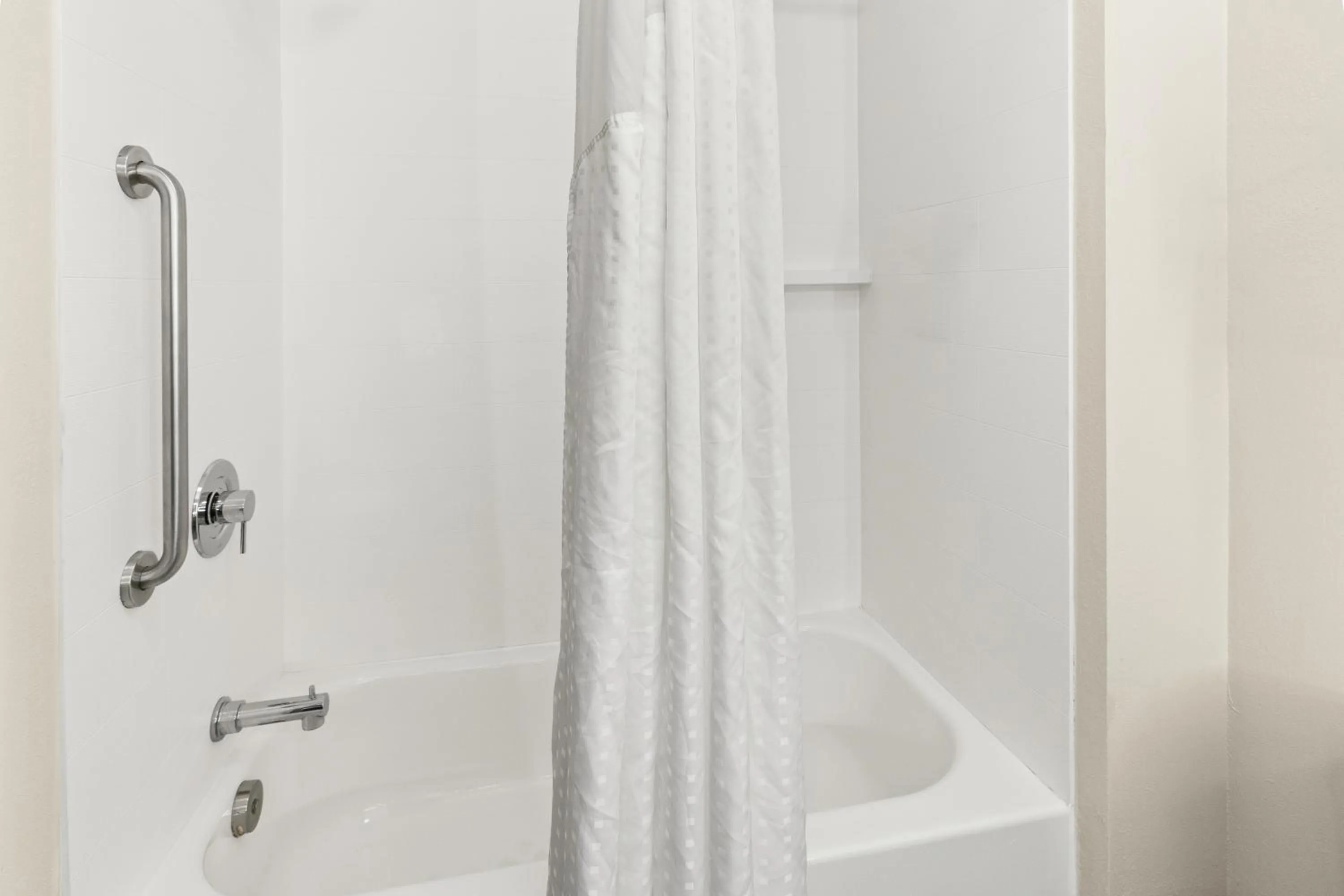 Bathroom in Holiday Inn Express & Suites Fairmont by IHG