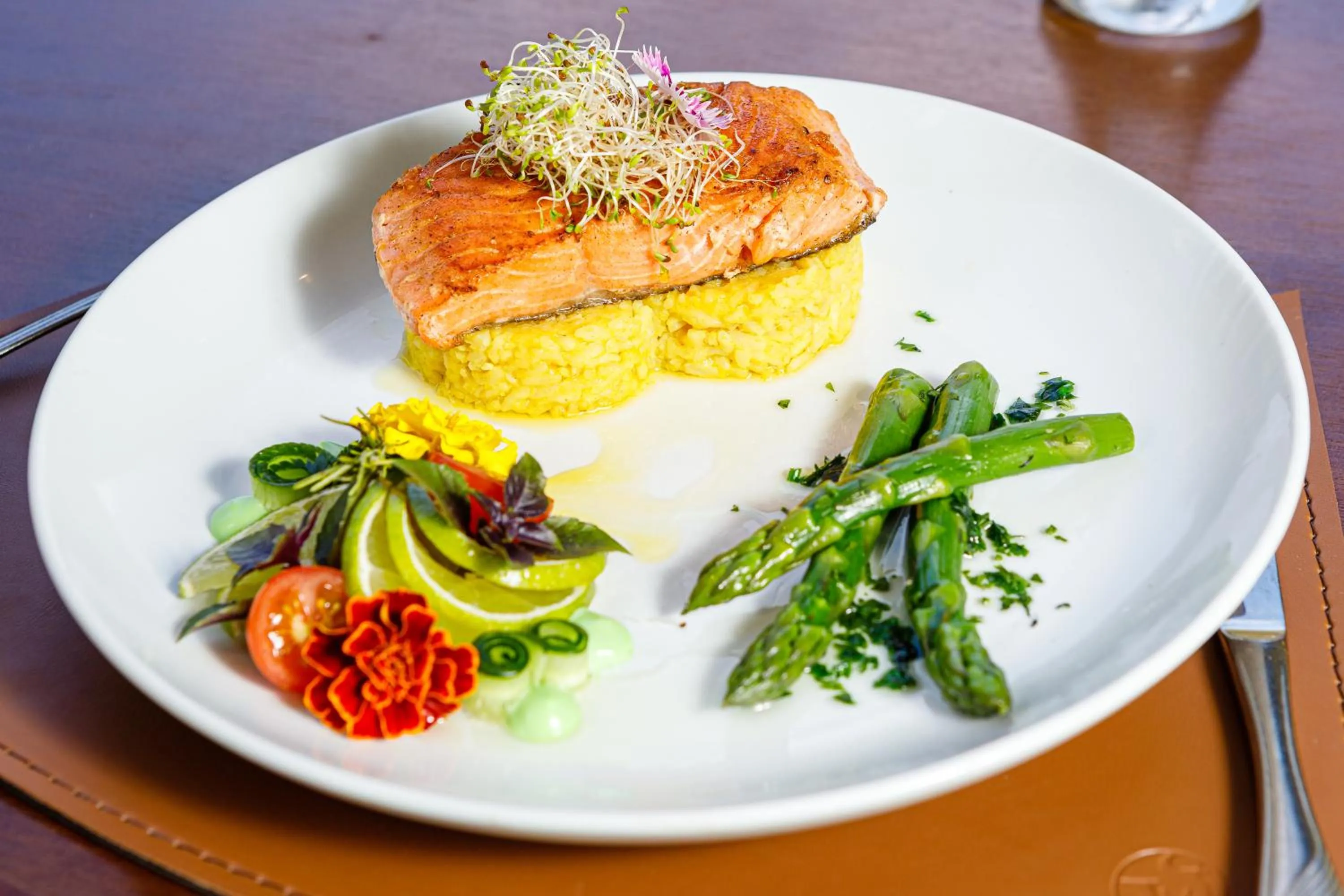 Meals in Vale Suíço Resort