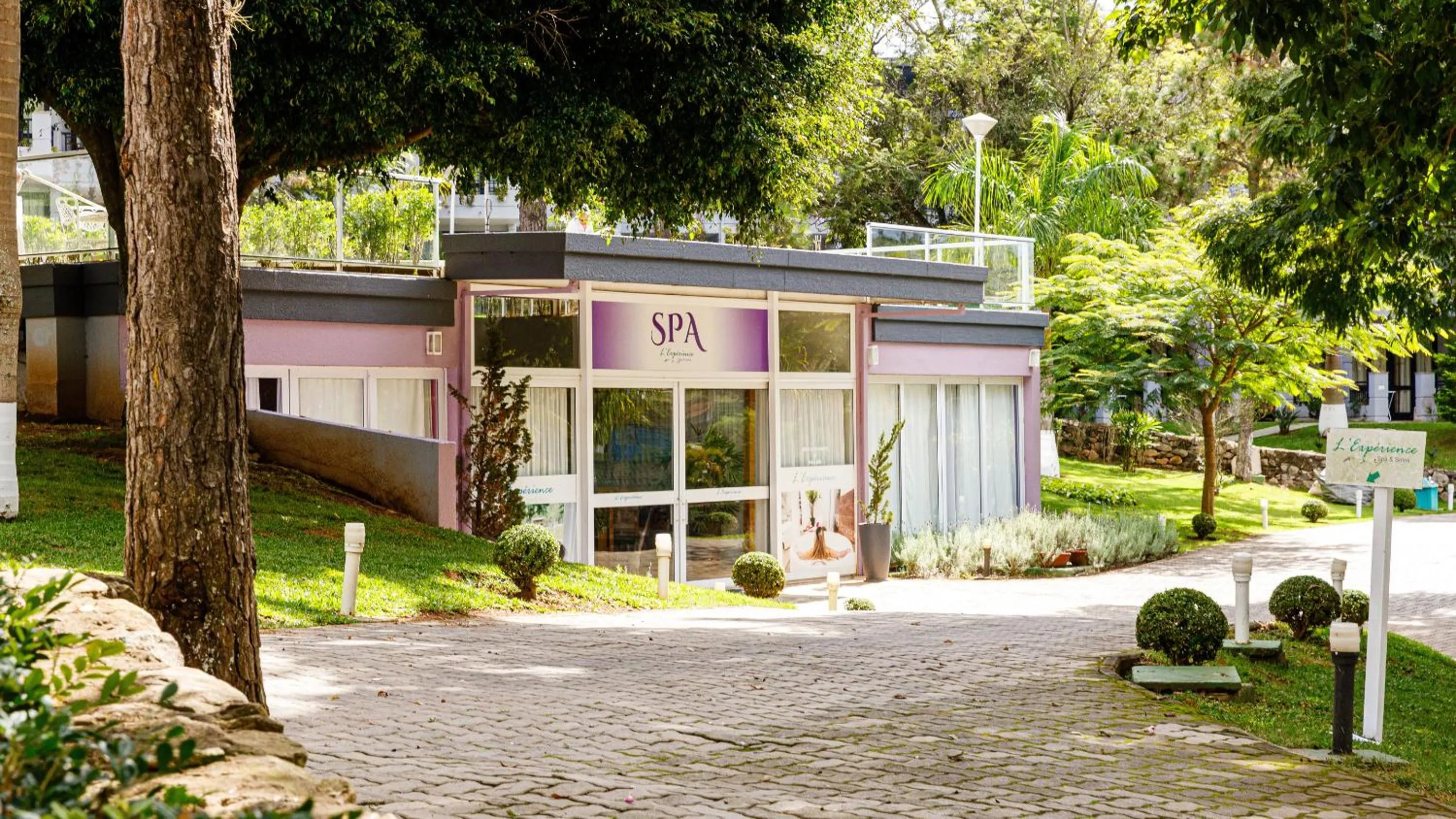 Property building in Vale Suíço Resort