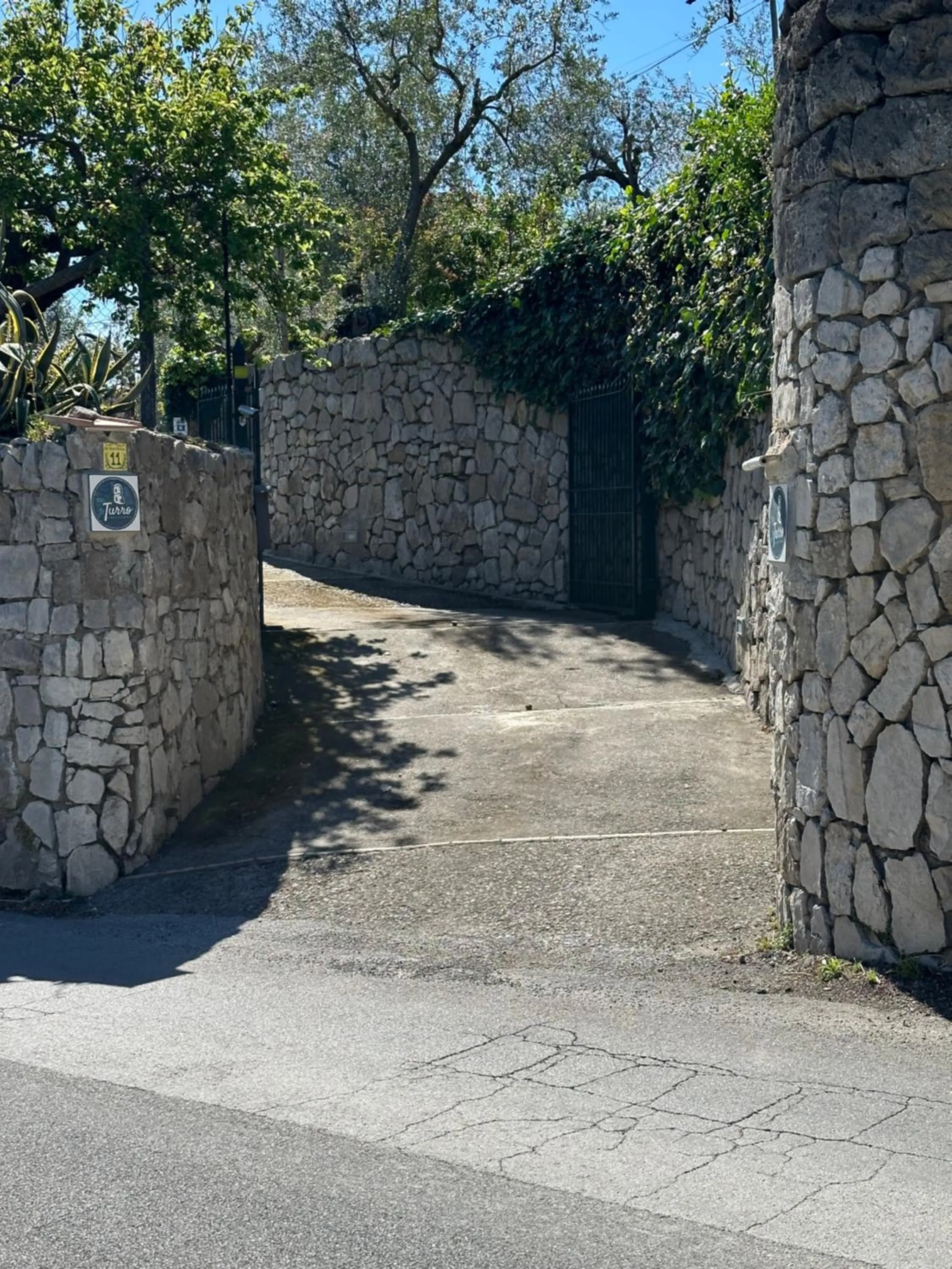 Facade/entrance in Villa il Turro