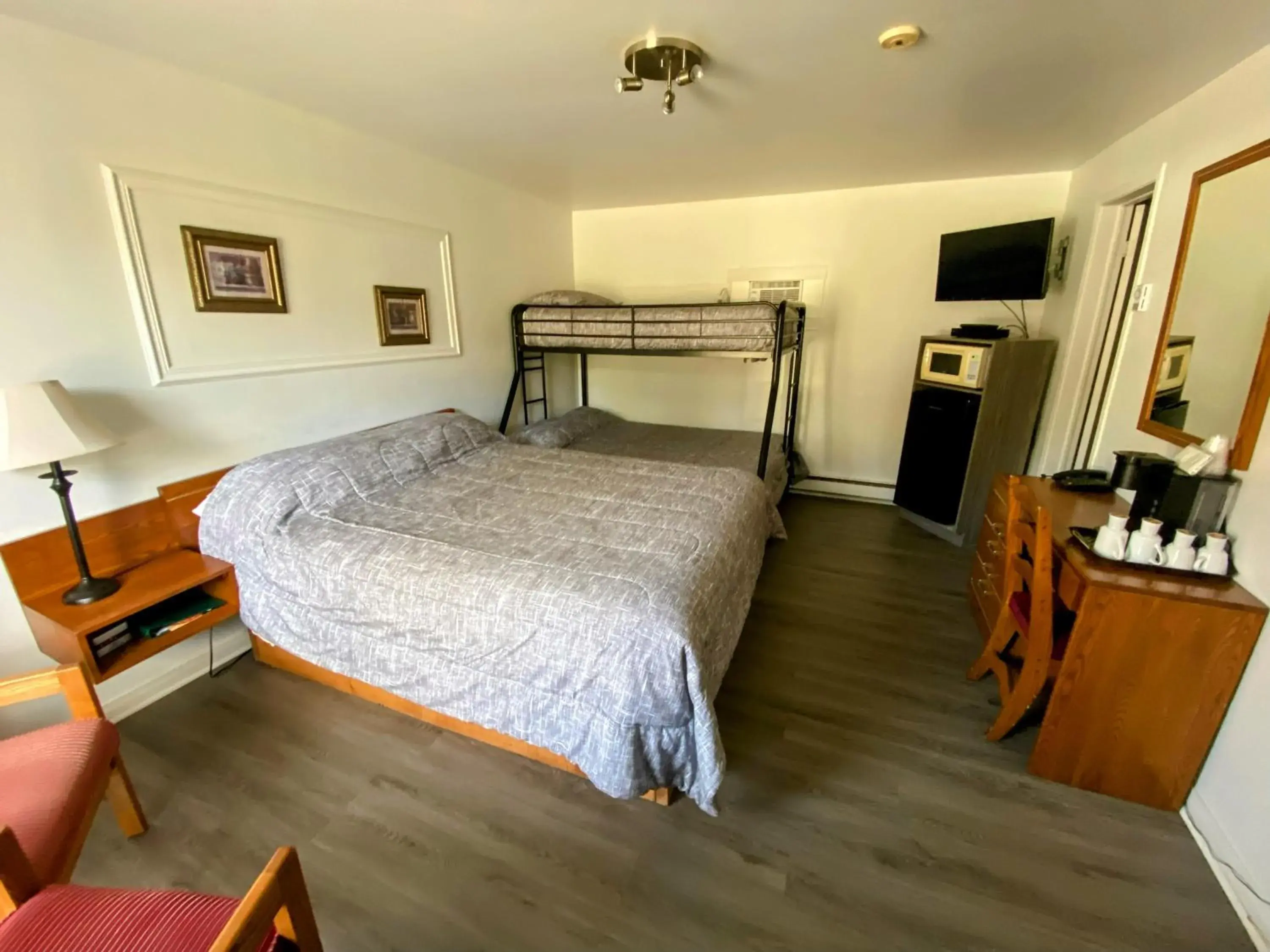 Family Room in Motel Bonsoir Family Room in Motel Bonsoir