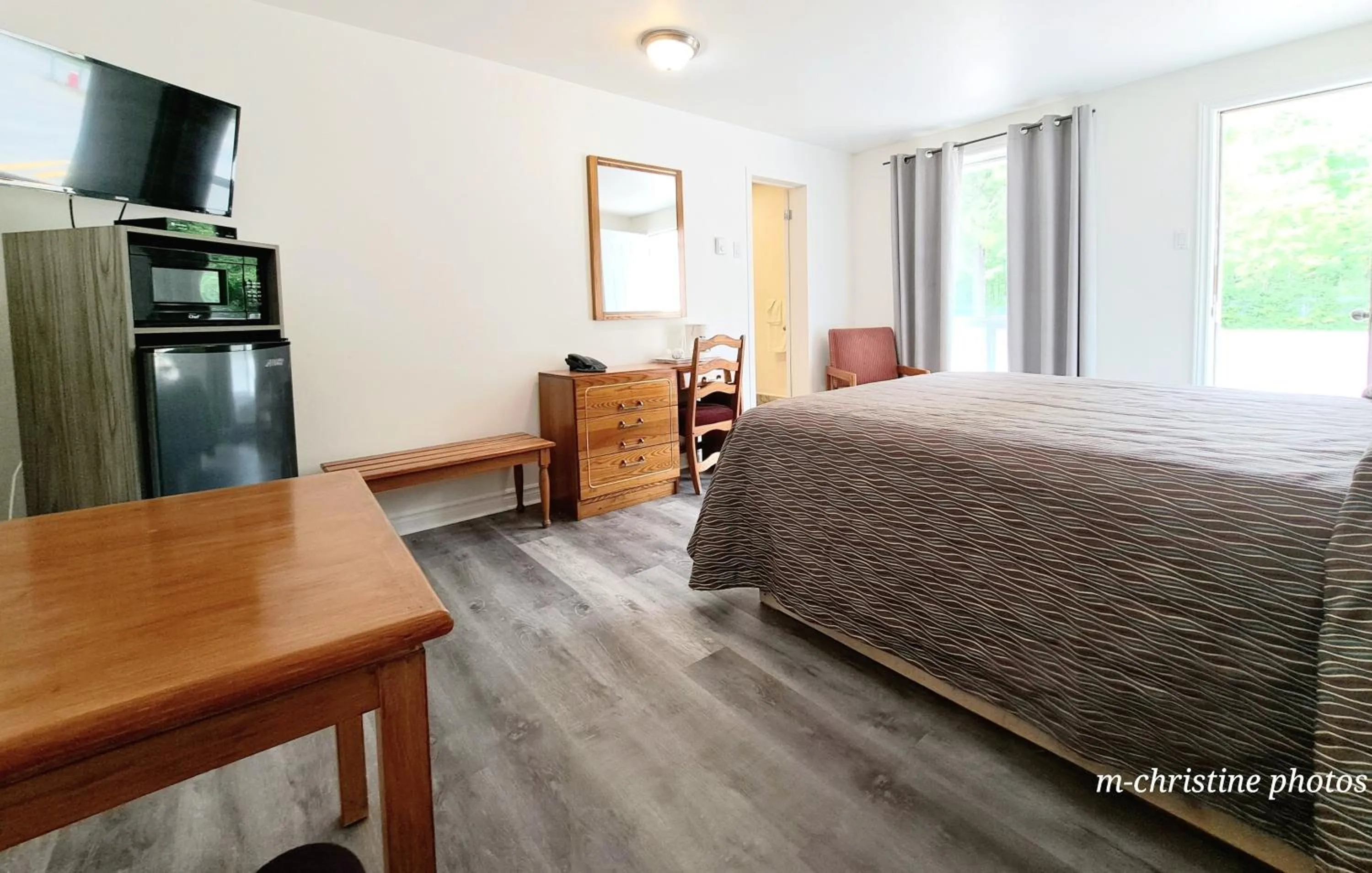 Bed in Motel Bonsoir