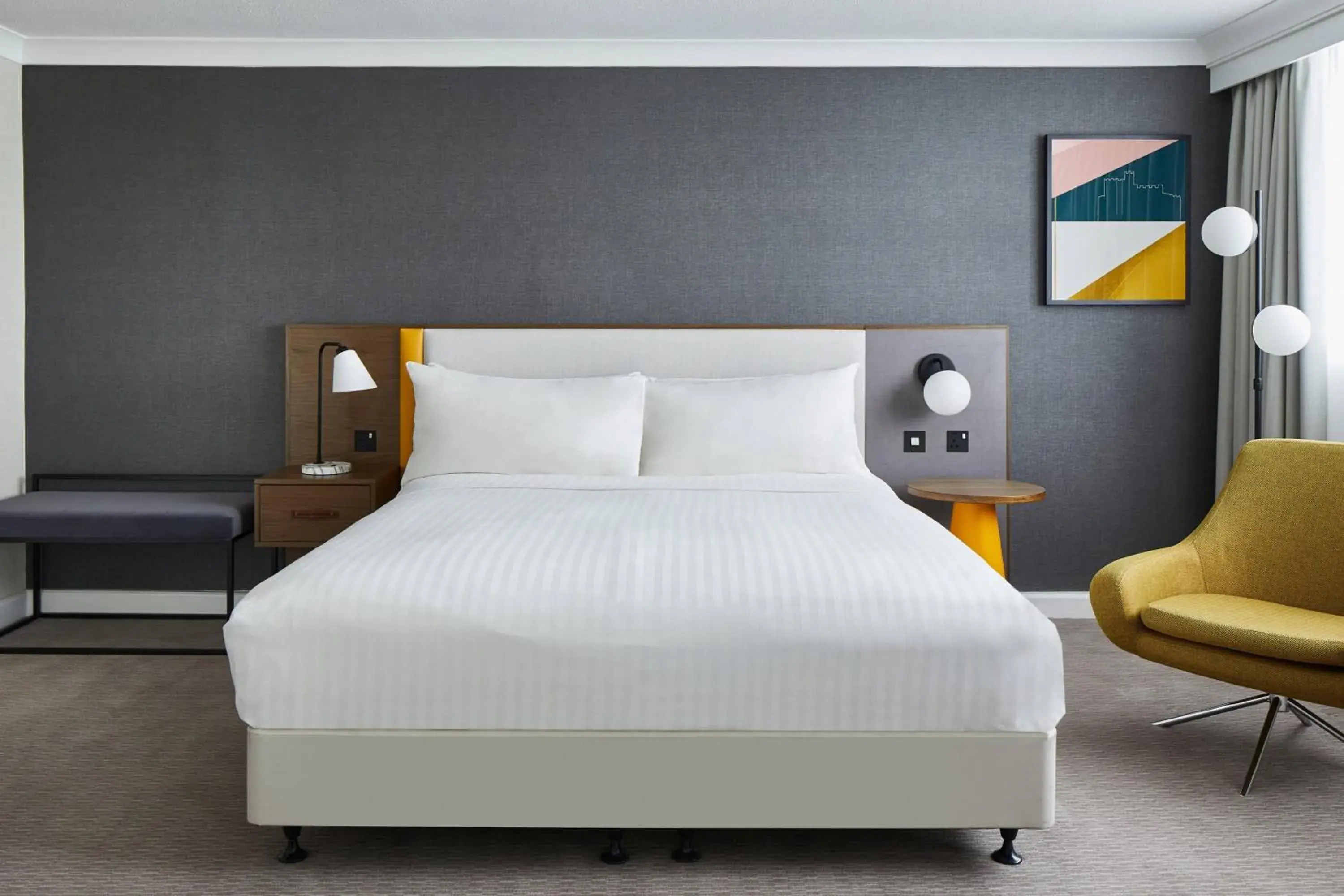 One-Bedroom Large Suite - Executive Lounge Access in Cardiff Marriott Hotel One-Bedroom Large Suite - Executive Lounge Access in Cardiff Marriott Hotel