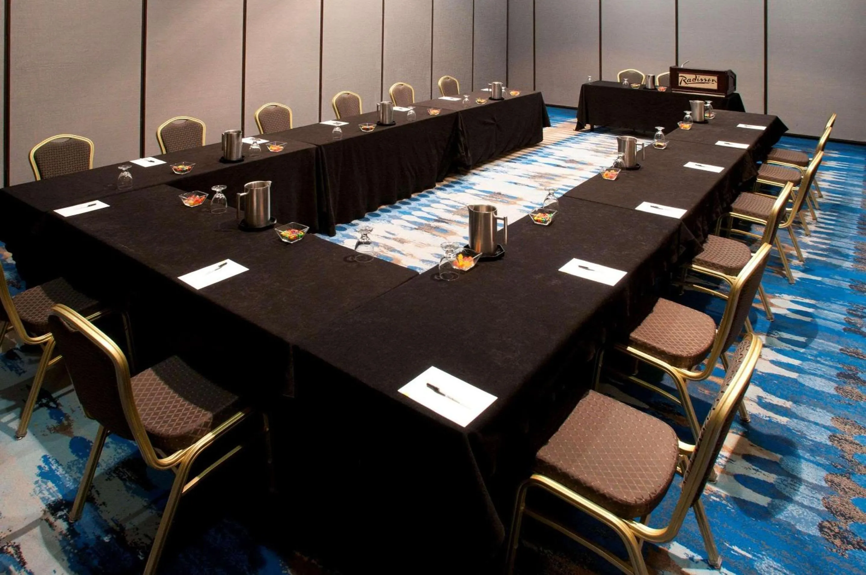 Meeting/conference room in Oneida Casino Hotel