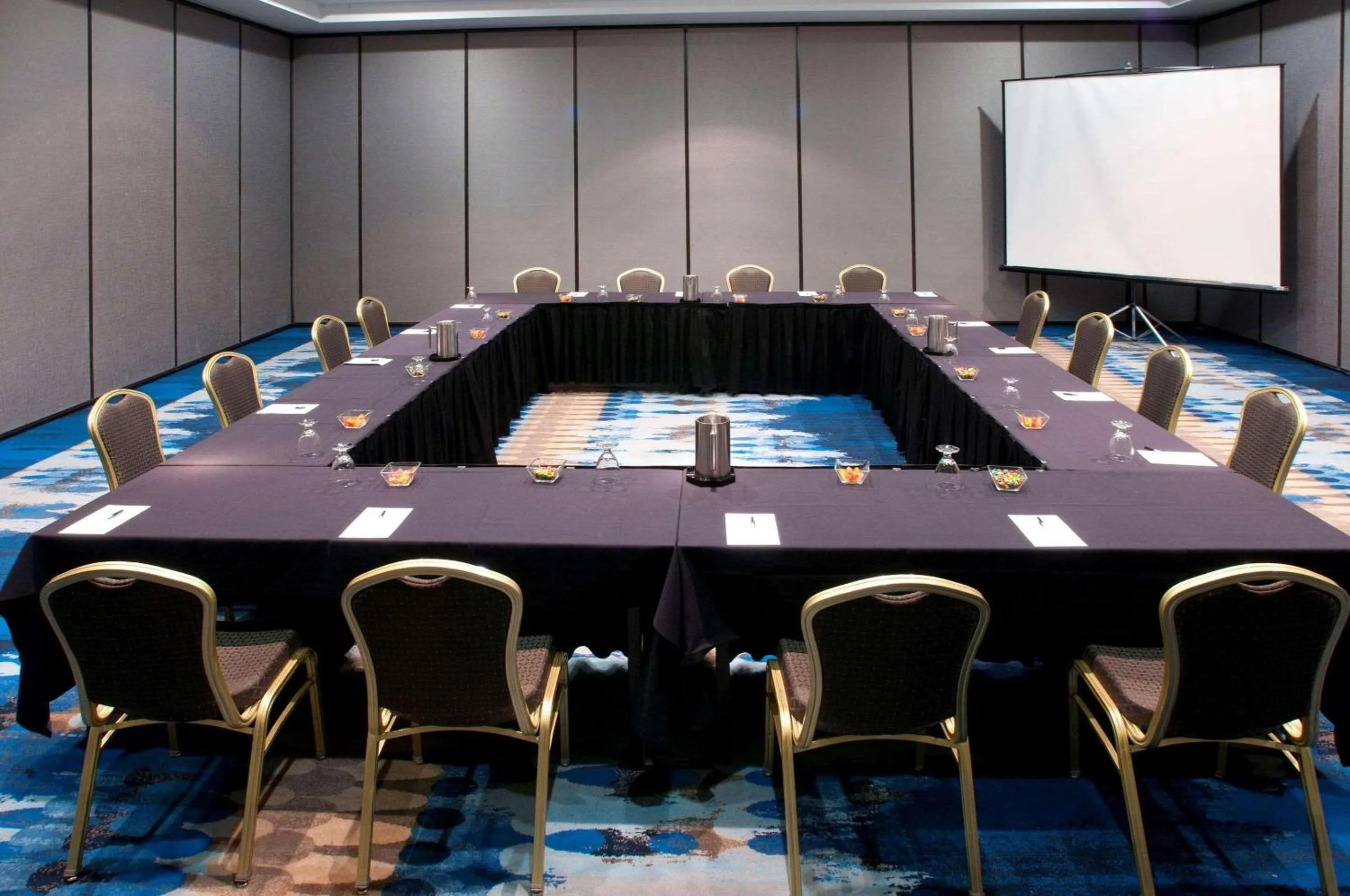 Meeting/conference room in Oneida Casino Hotel