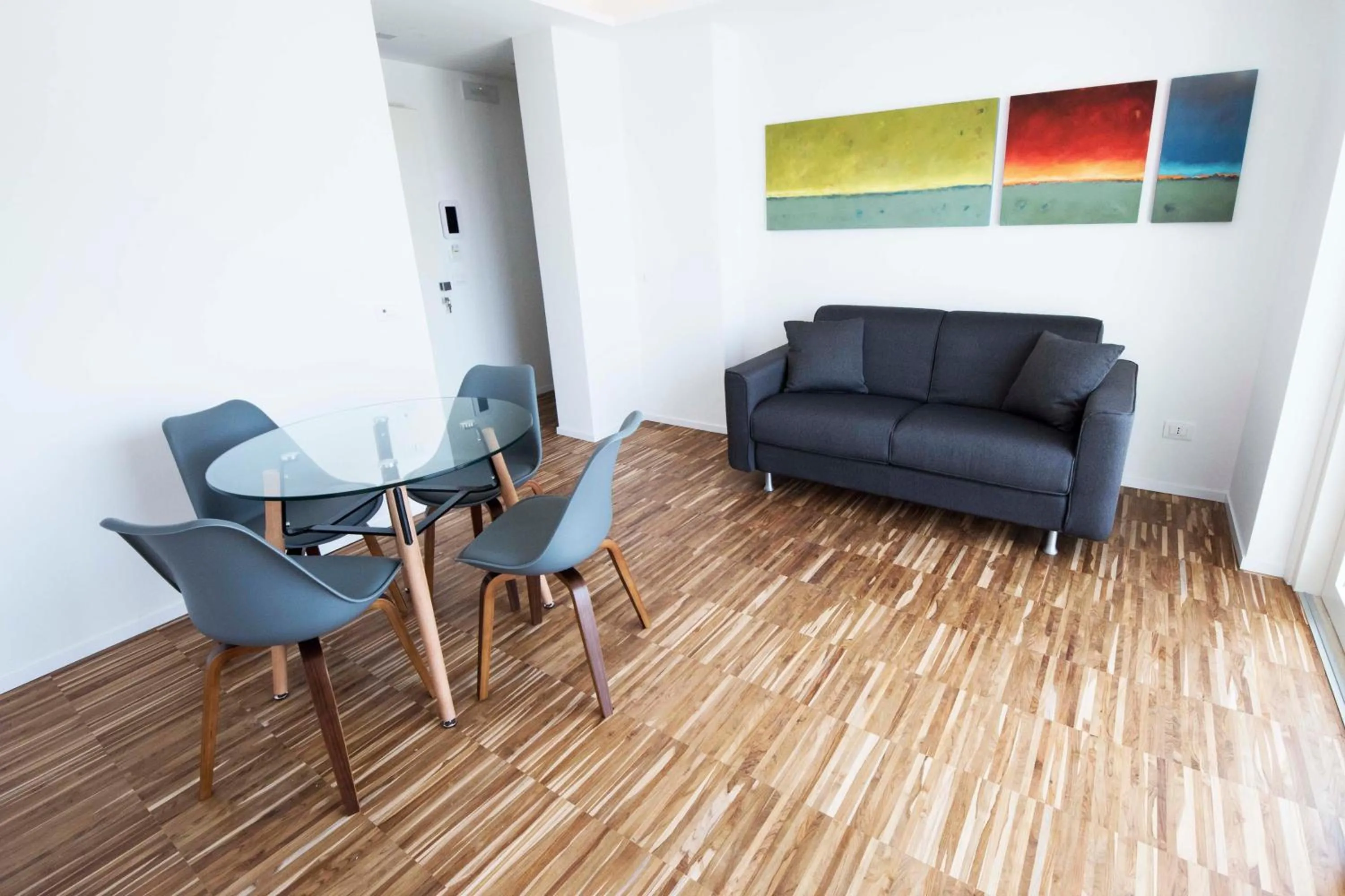 TV and multimedia in apARTments Sperlonga