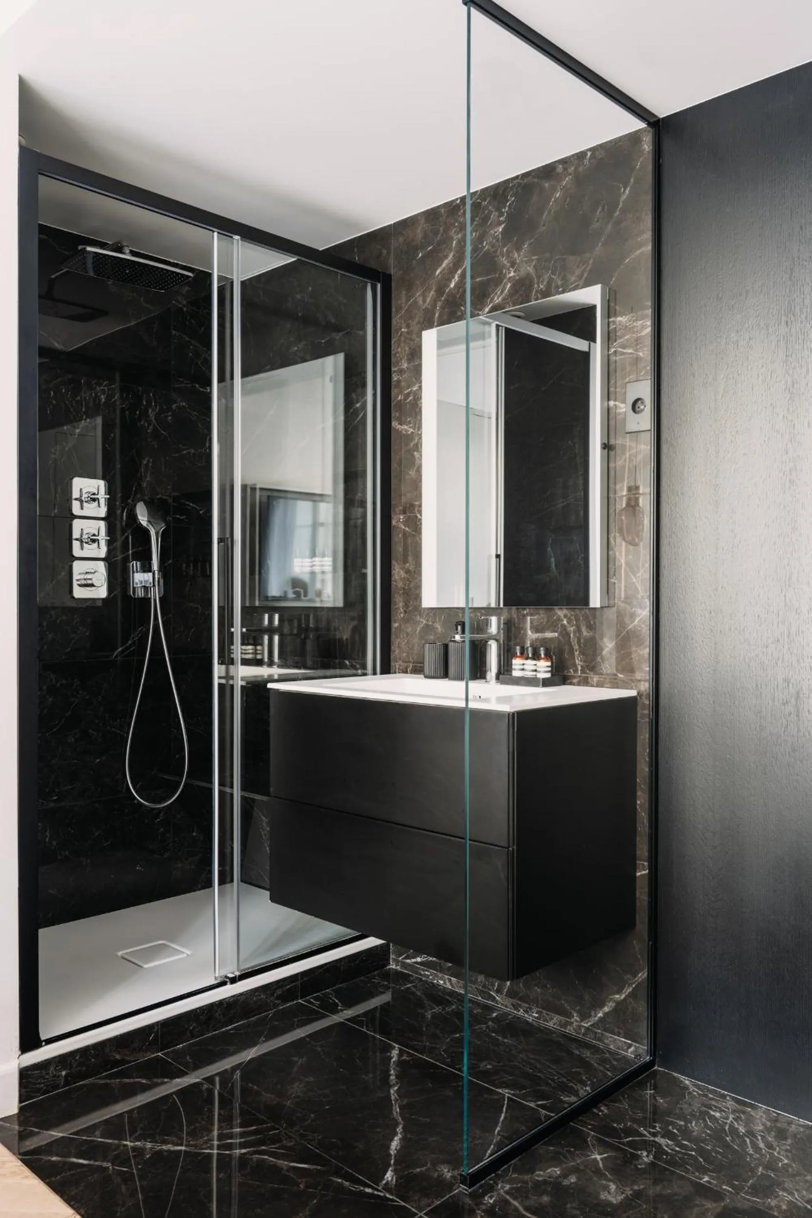 Shower in HIGHSTAY - Luxury Serviced Apartments - Place Vendôme