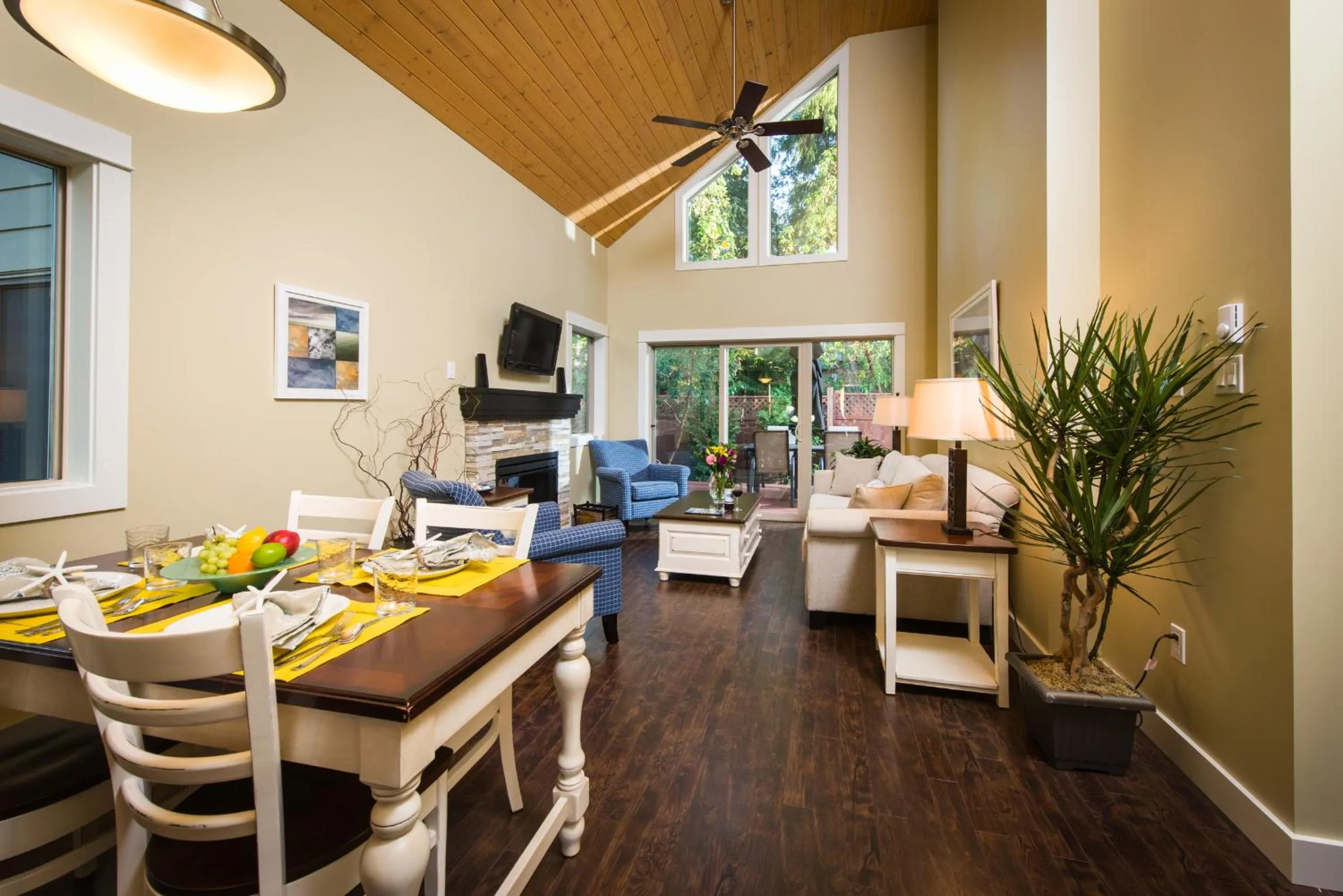 Living room in Oceanside Village Resort