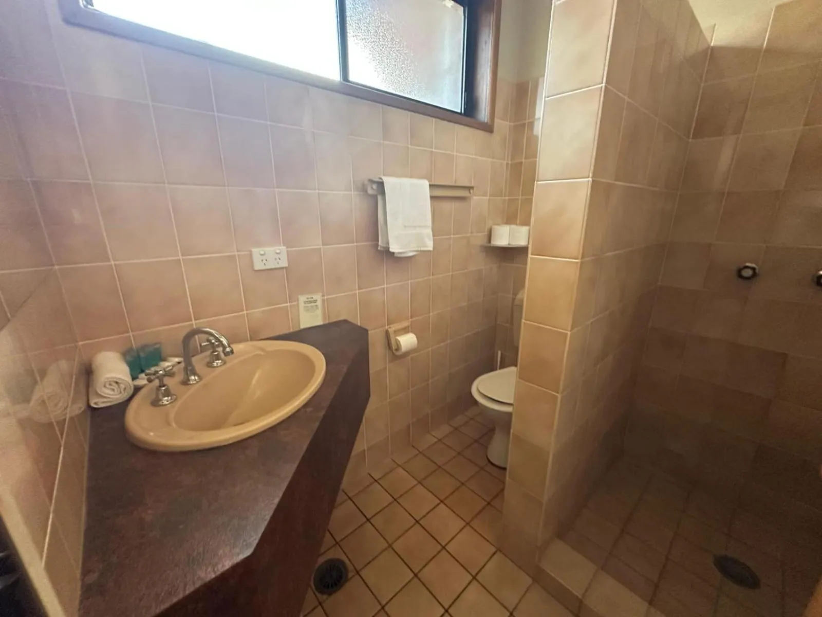 Shower in Merimbula Gardens Motel