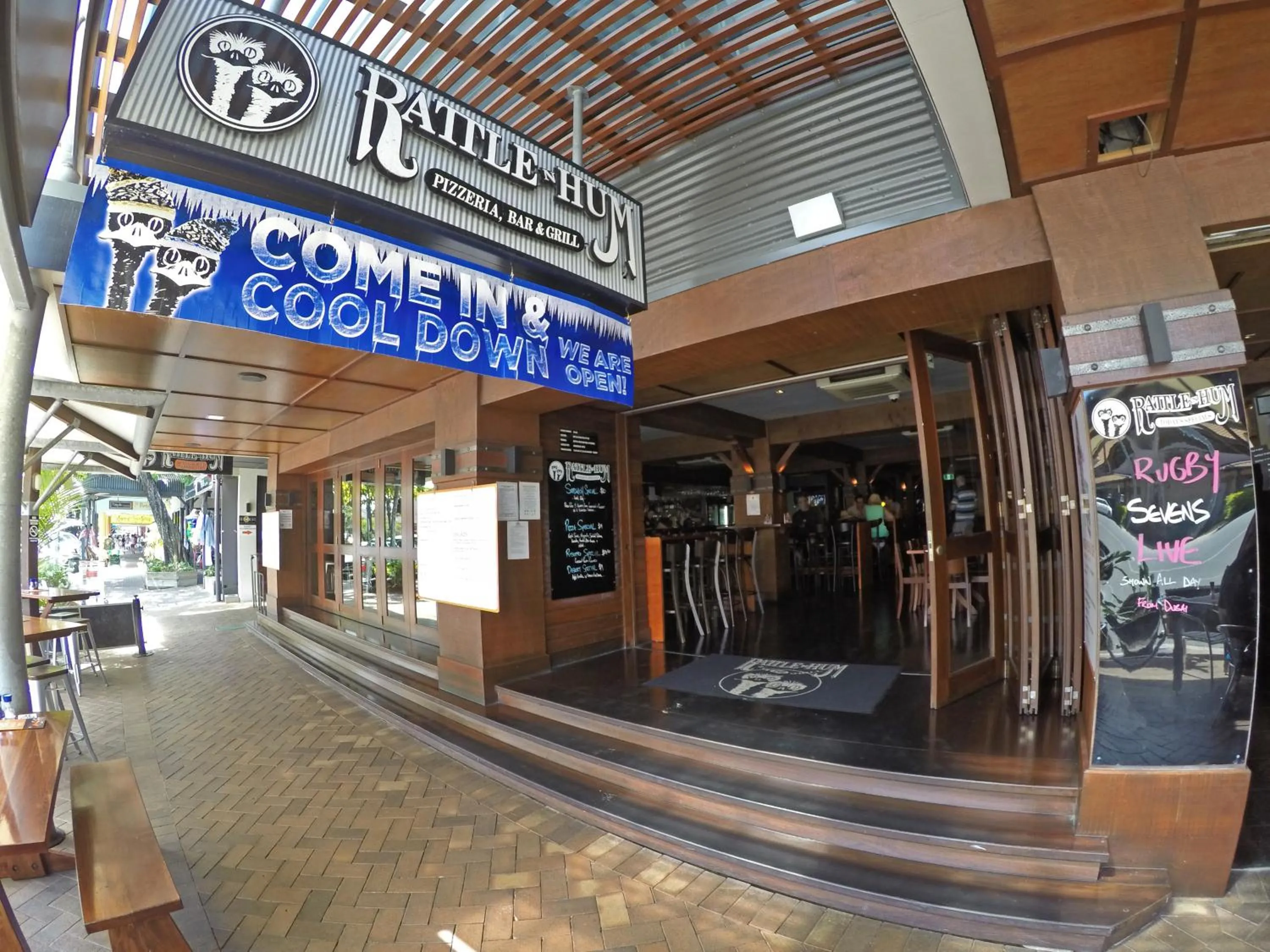 Facade/entrance in Global Backpackers Port Douglas