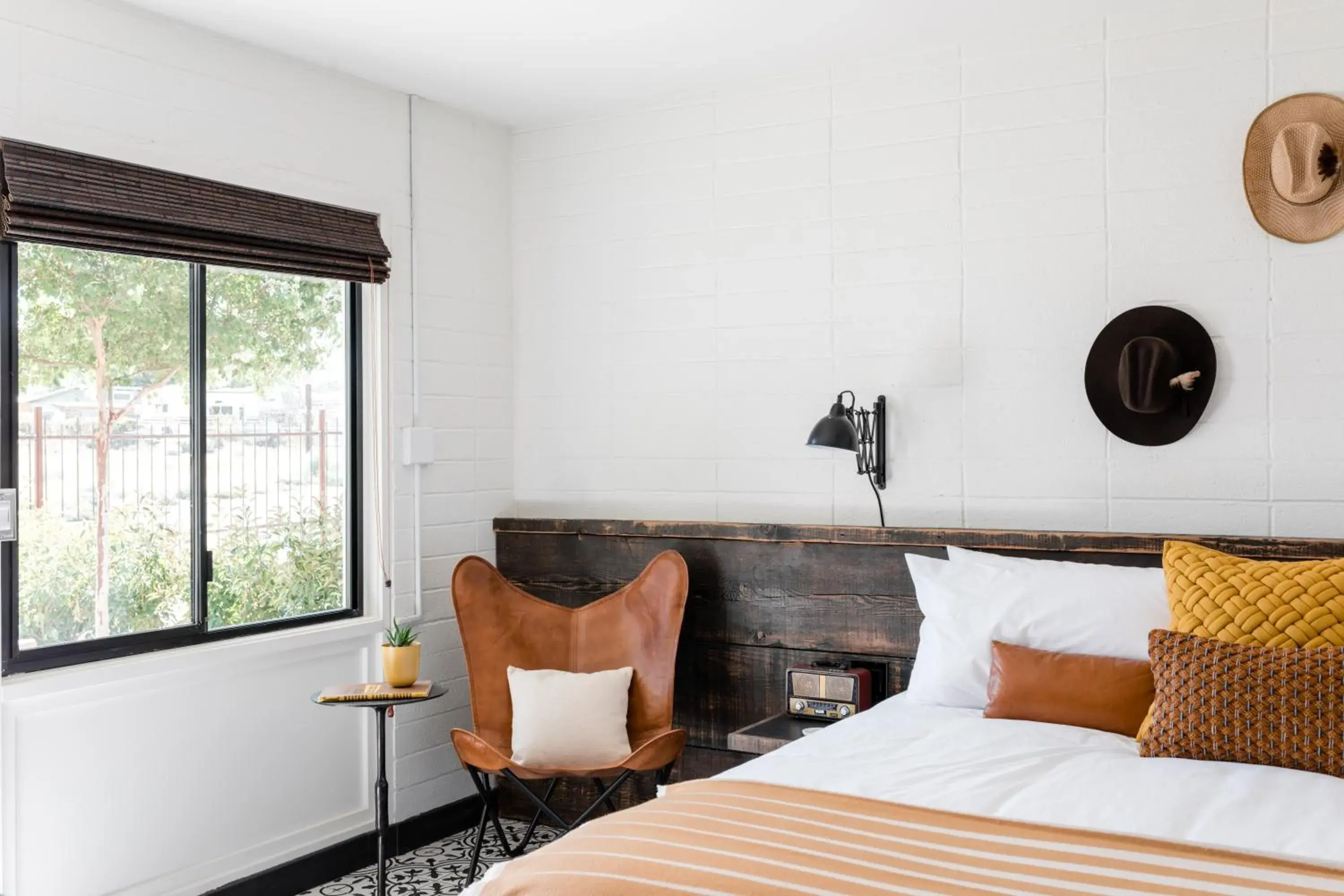 Bed in Cuyama Buckhorn Bed in Cuyama Buckhorn